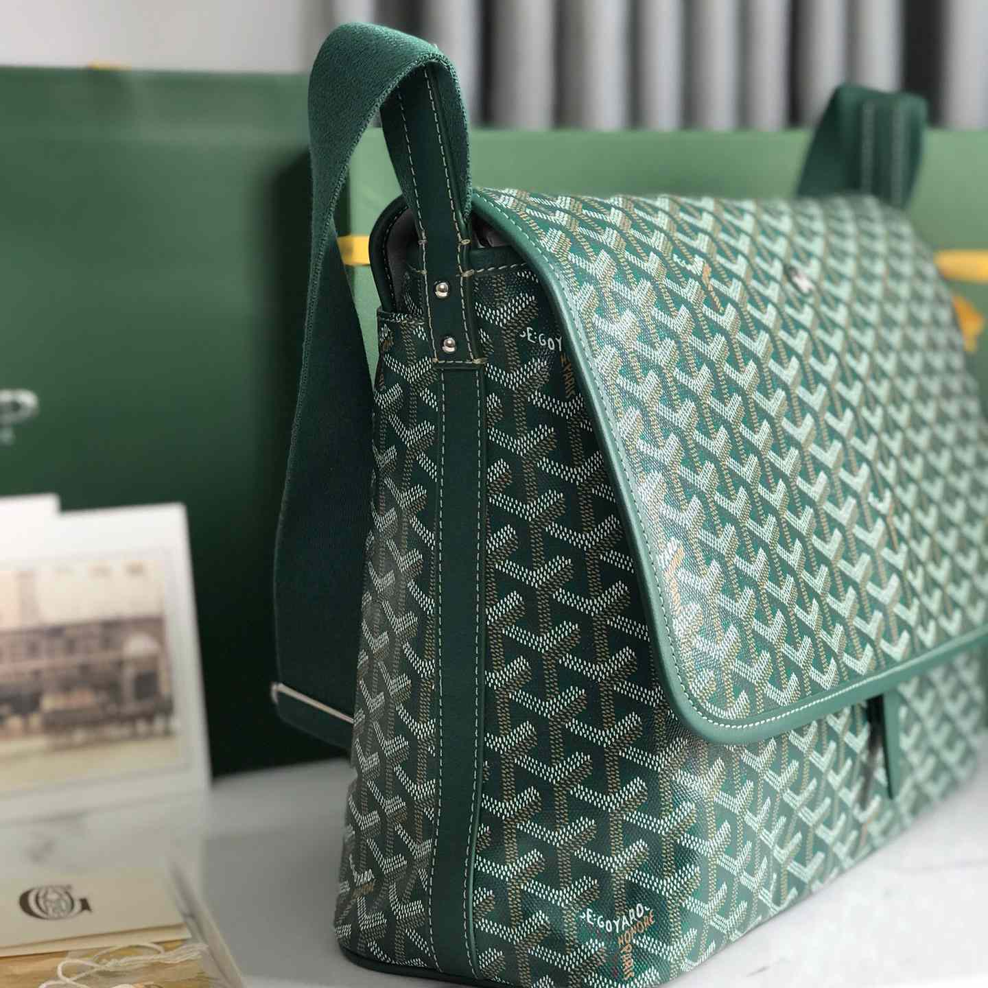 Goyard Capetien MM Messenger Bag   - EUR FASHION