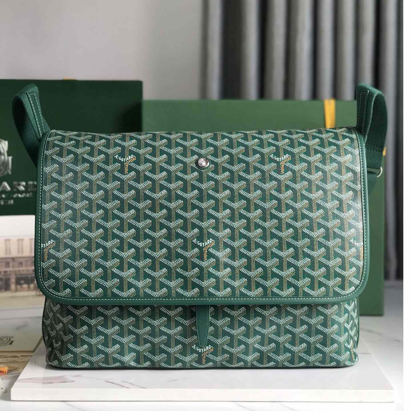 Goyard Capetien MM Messenger Bag   - EUR FASHION