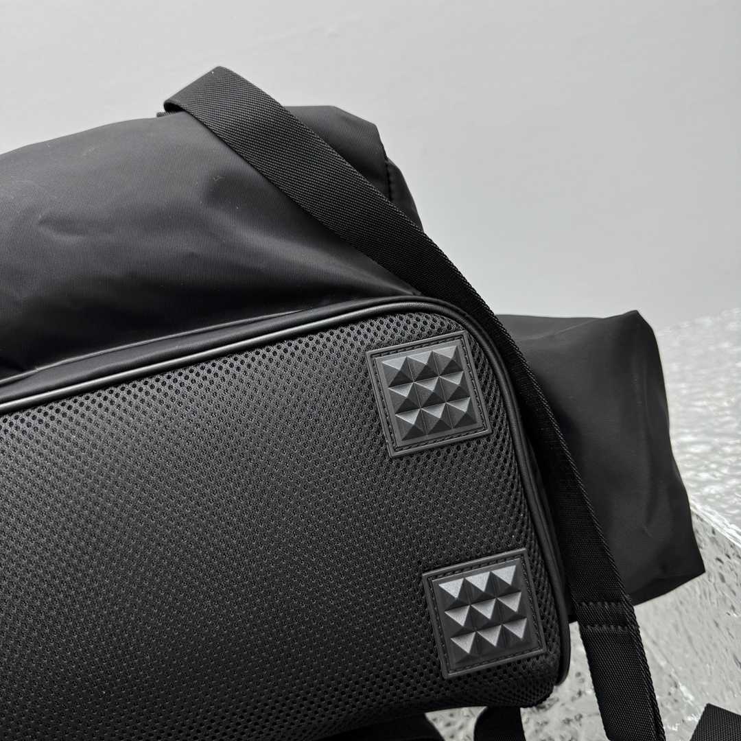 Maison Margiela Black High Tech XL Backpack - EUR FASHION