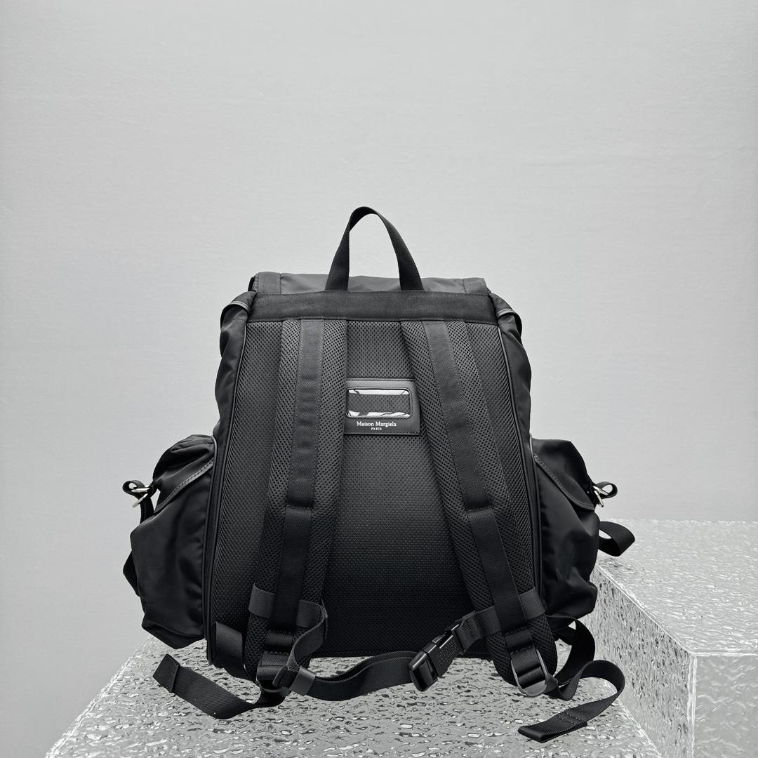 Maison Margiela Black High Tech XL Backpack - EUR FASHION
