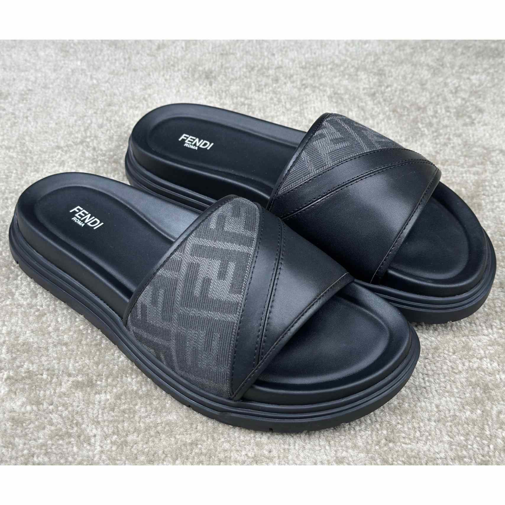 Fendi Diagonal Slides  - EUR FASHION