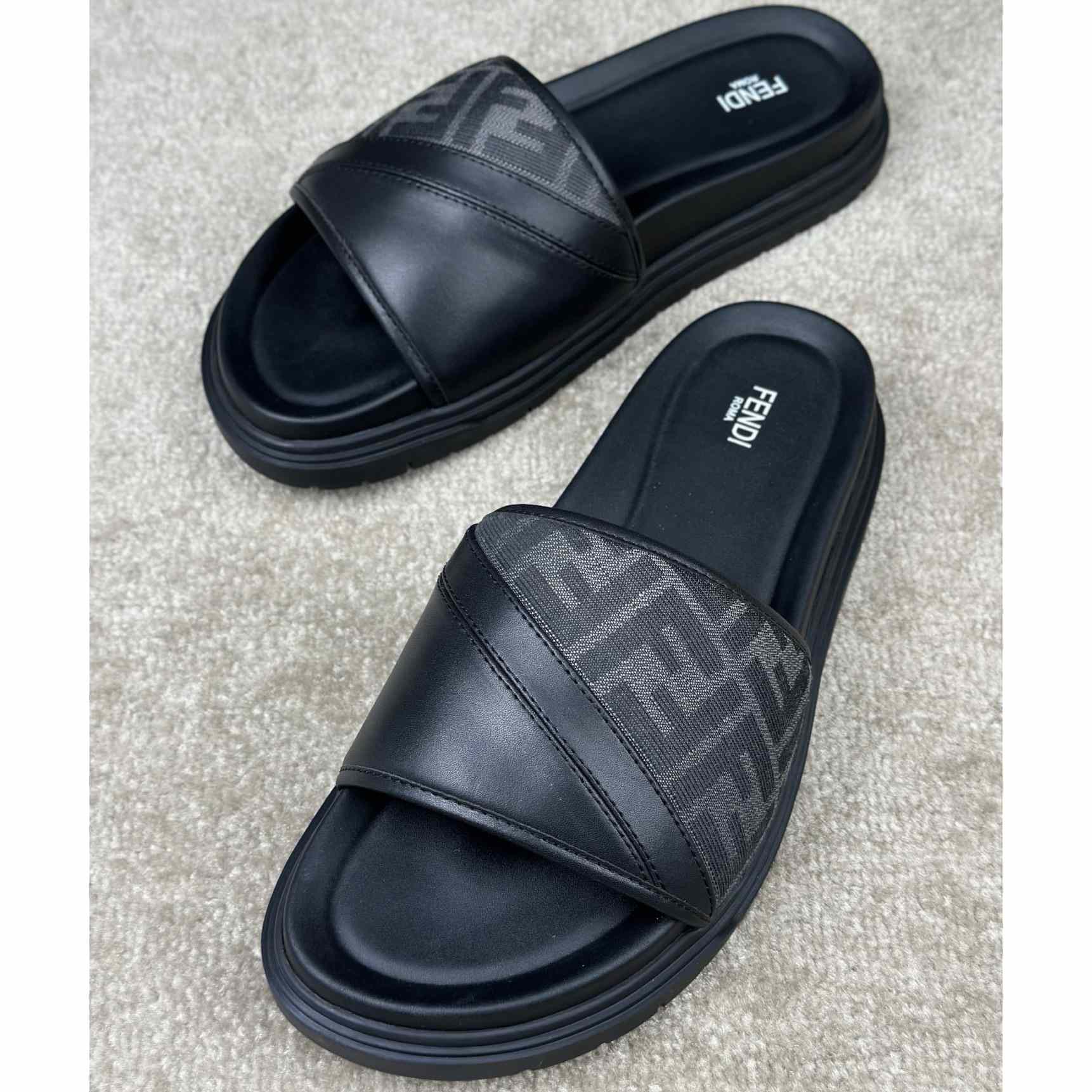 Fendi Diagonal Slides  - EUR FASHION