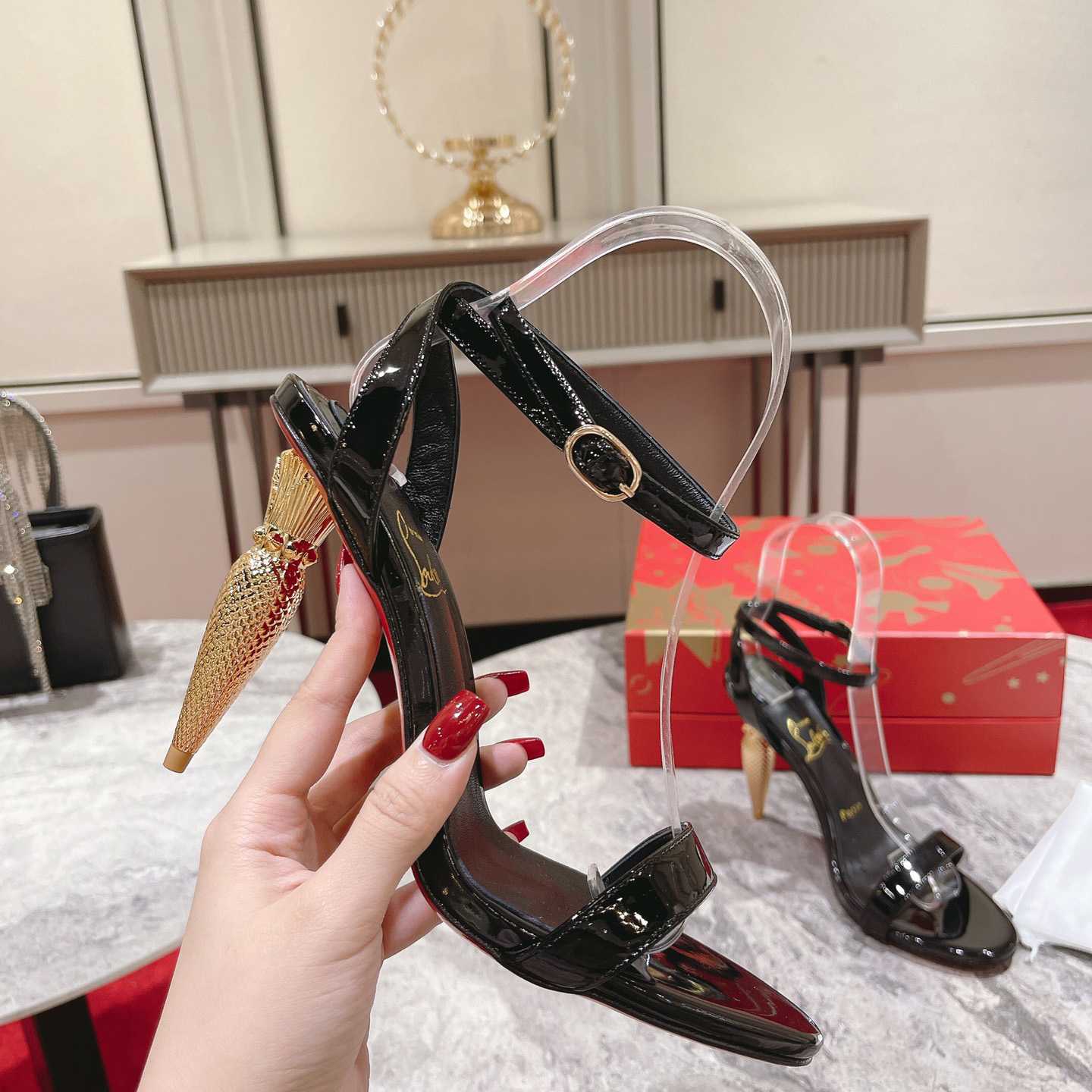 Christian Louboutin Patent Galva Lipqueen 100 Sandals - EUR FASHION