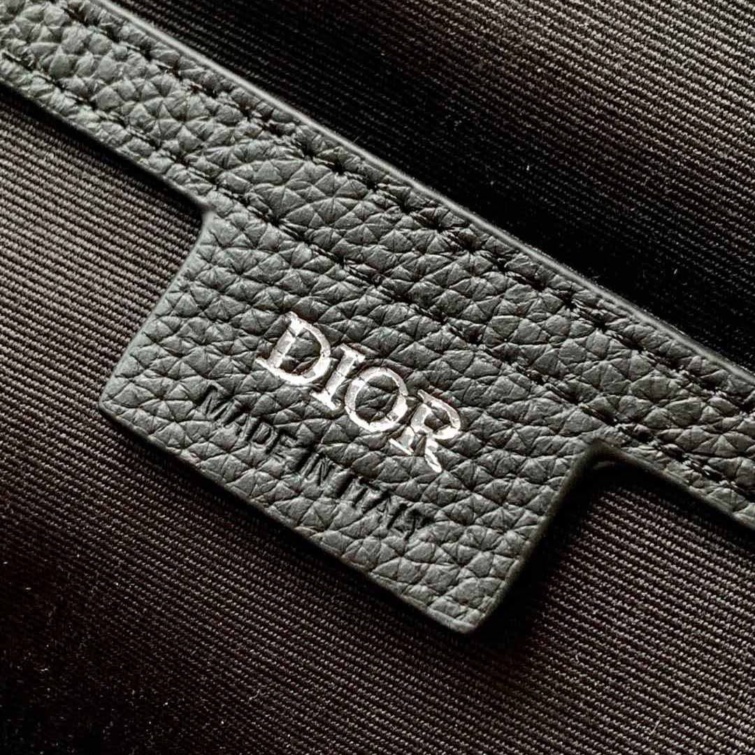 Dior Rider 2.0 Sling Bag  - EUR FASHION