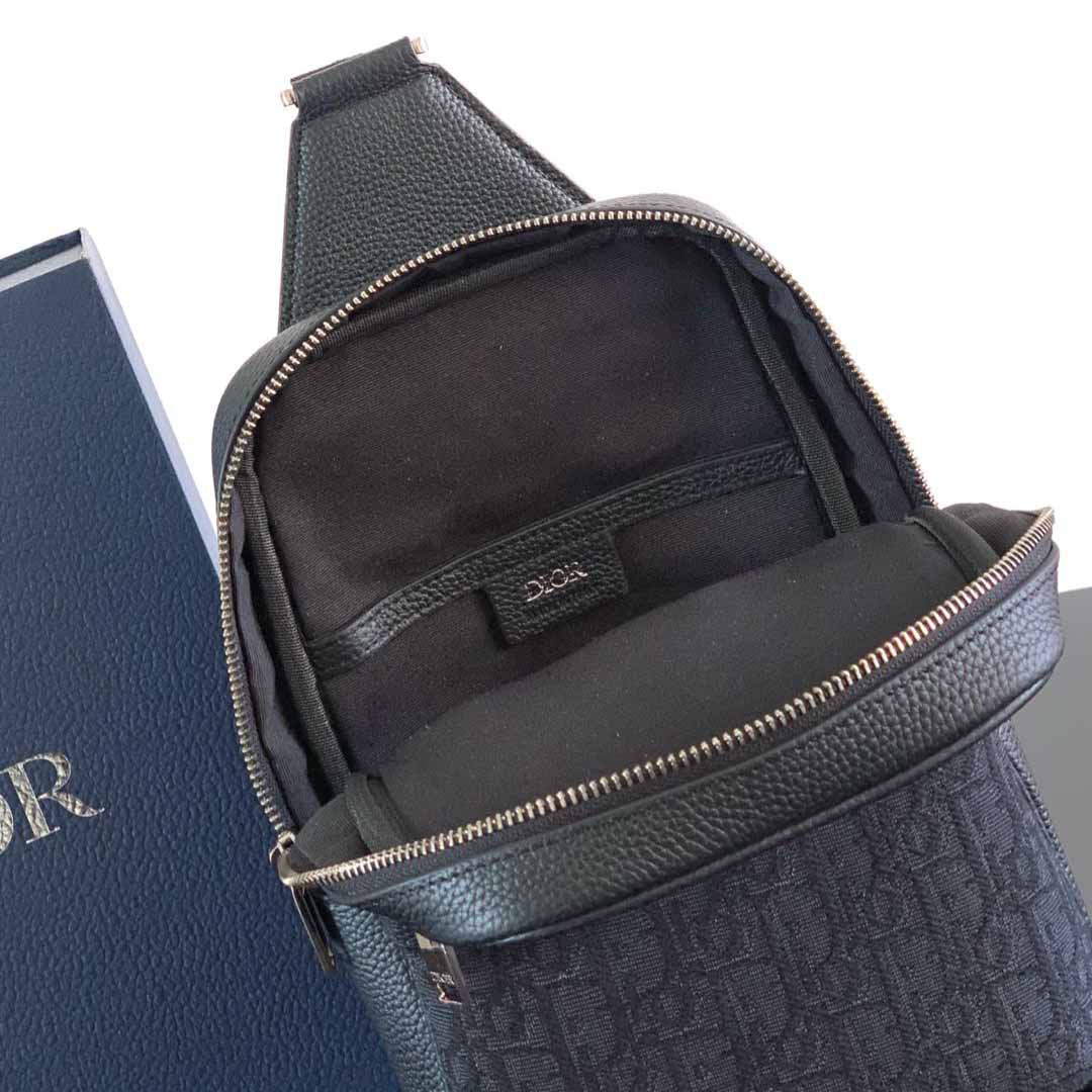 Dior Rider 2.0 Sling Bag  - EUR FASHION