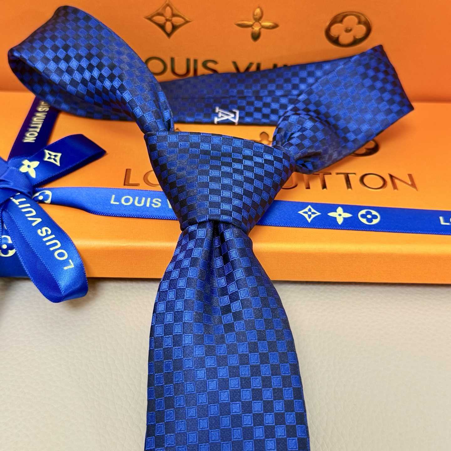 Louis Vuitton Damier Classique Tie - EUR FASHION