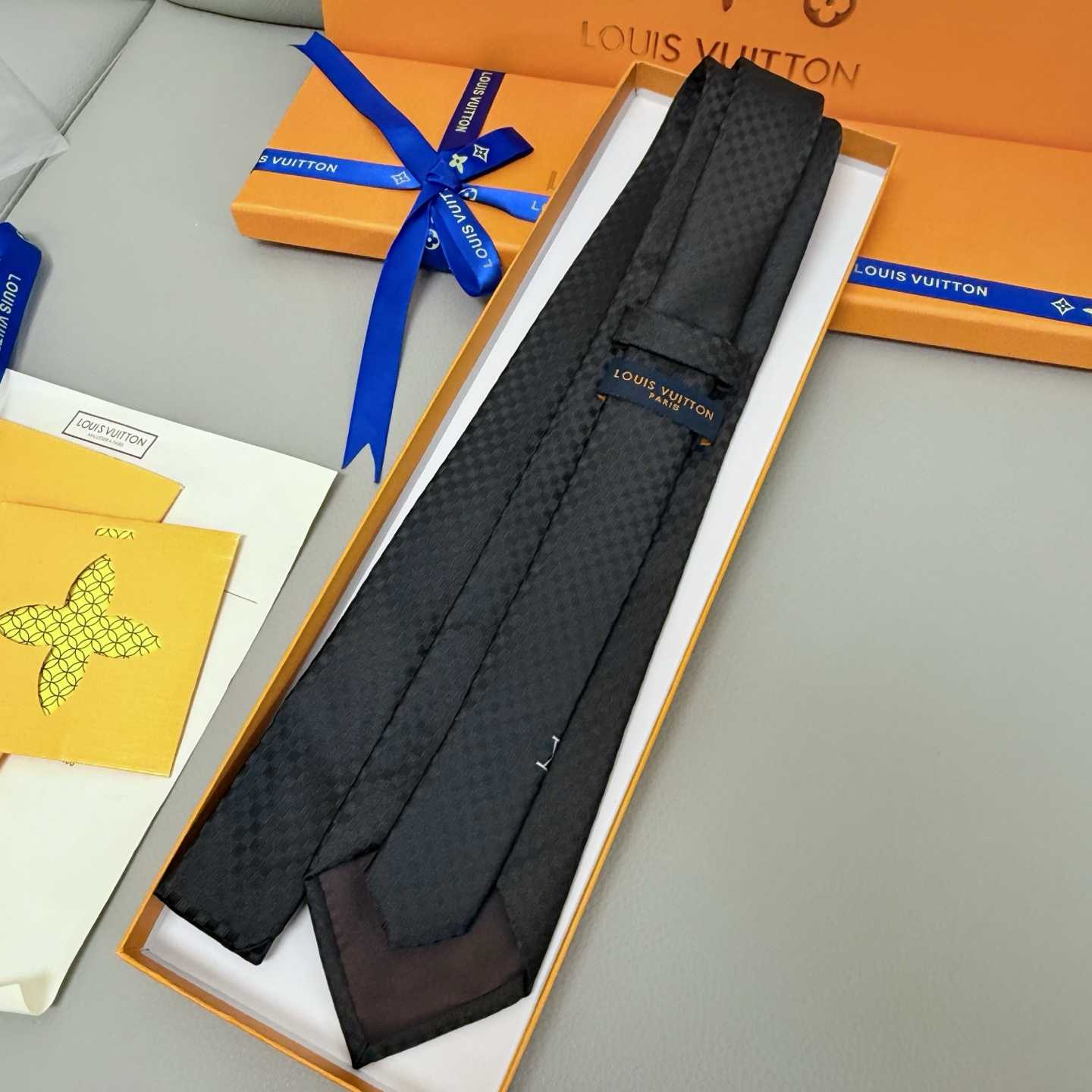 Louis Vuitton Damier Classique Tie - EUR FASHION