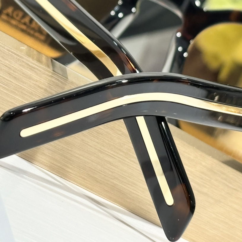 Prada Sunglasses With Iconic Metal Plaque   SPR A16SF - EUR FASHION