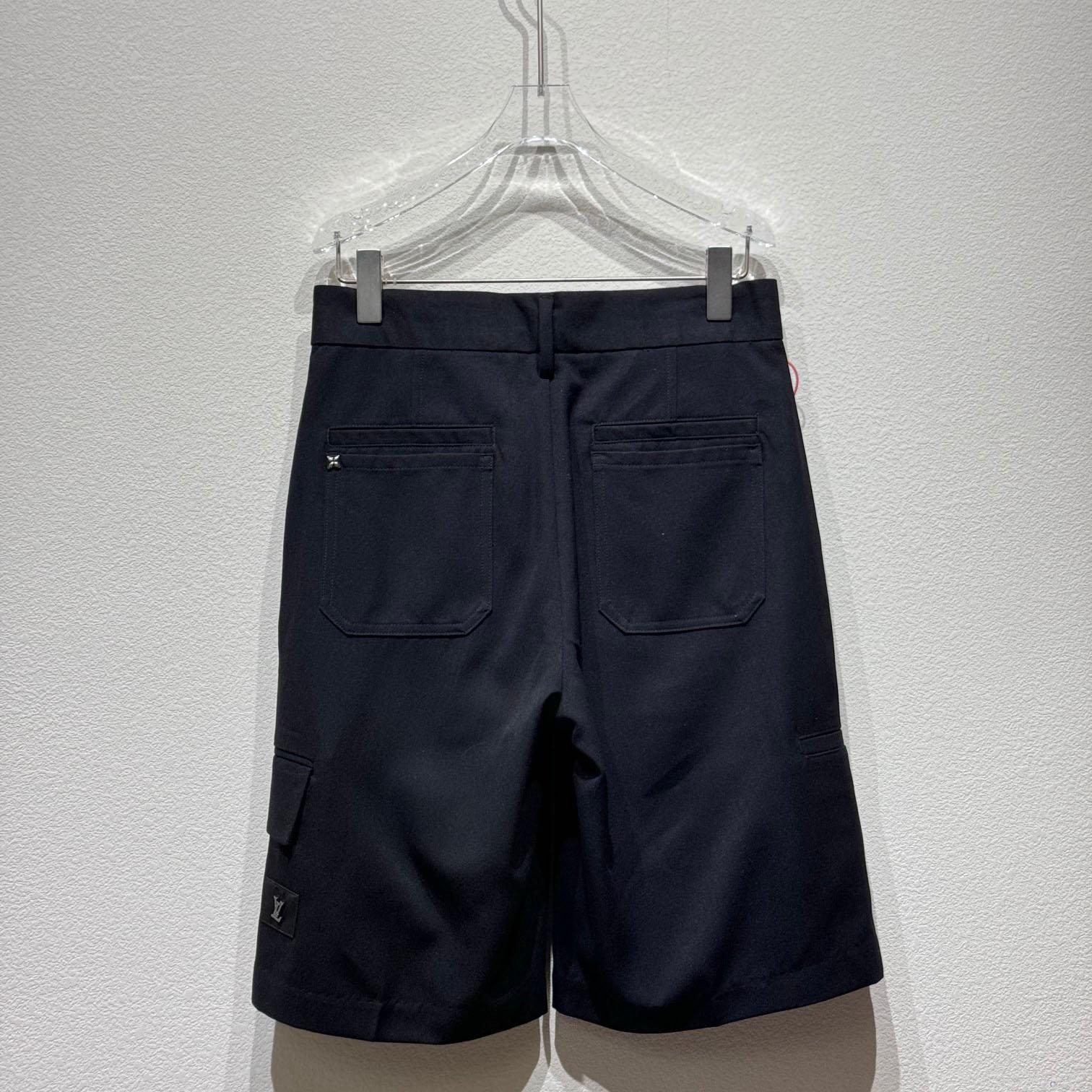 Louis Vuitton Cargo Shorts - EUR FASHION