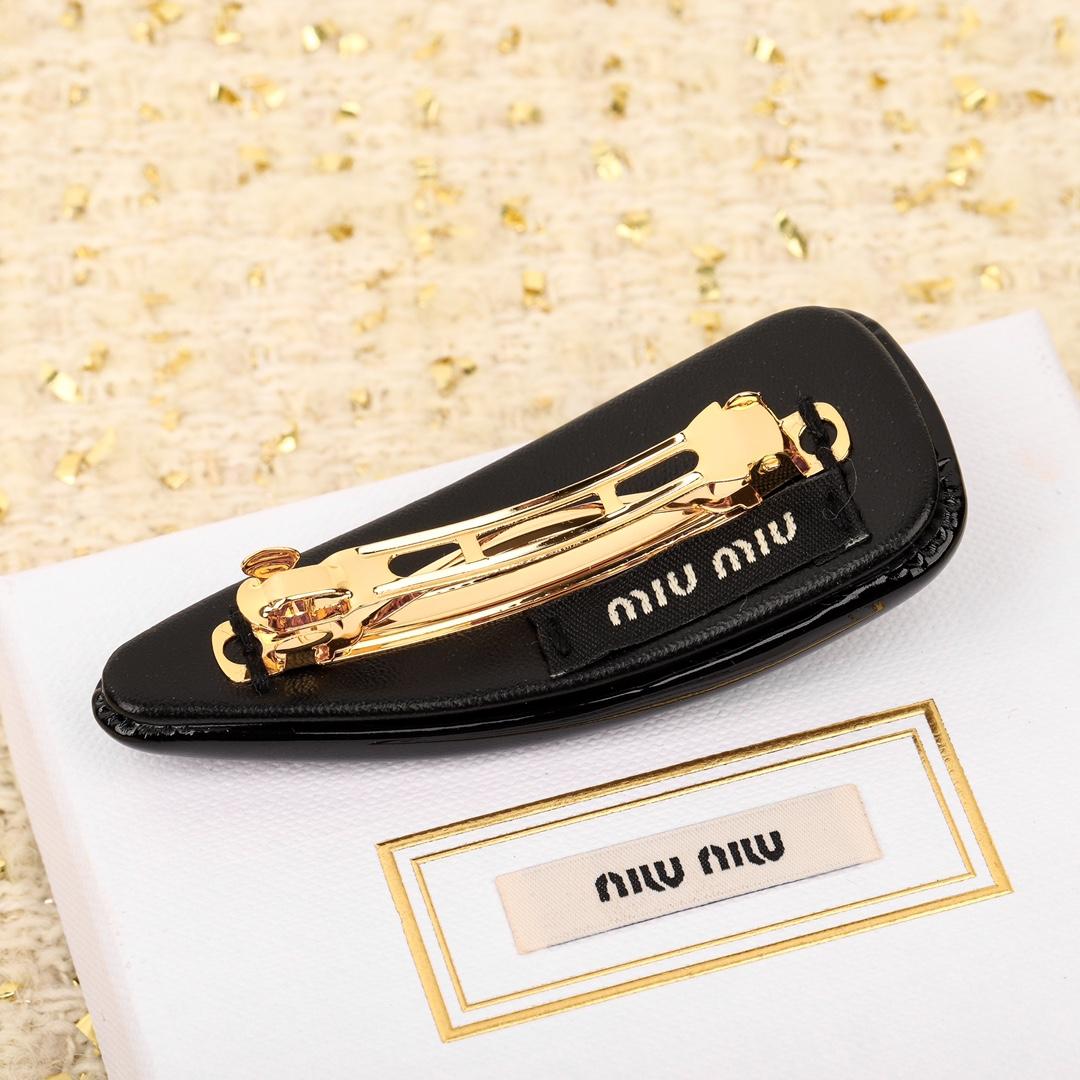 Miu Miu Patent-leather Hair Clip - EUR FASHION