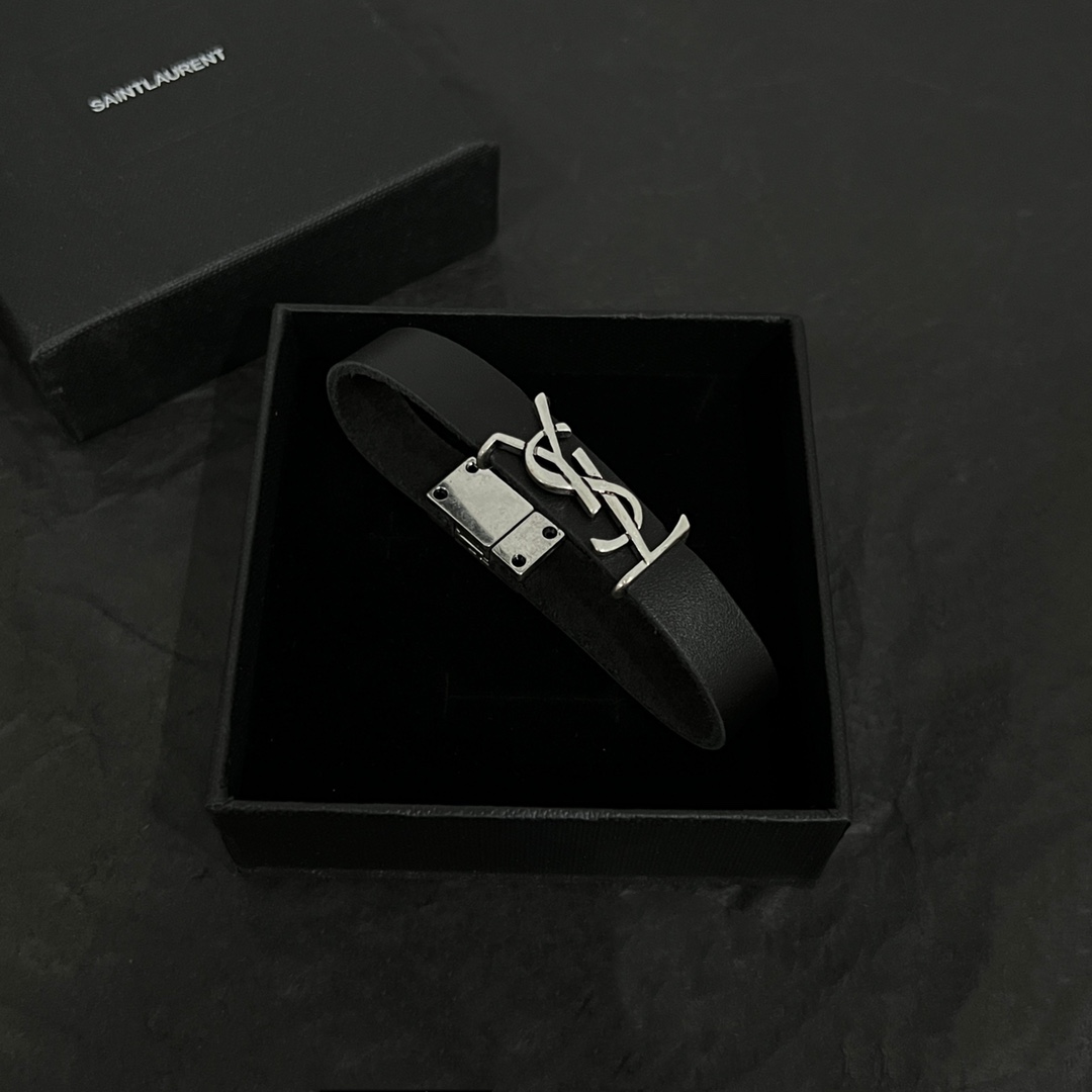 Saint Laurent Bracelet - EUR FASHION