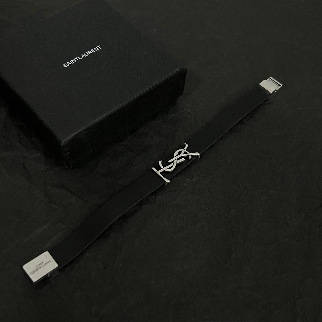 Saint Laurent Bracelet - EUR FASHION