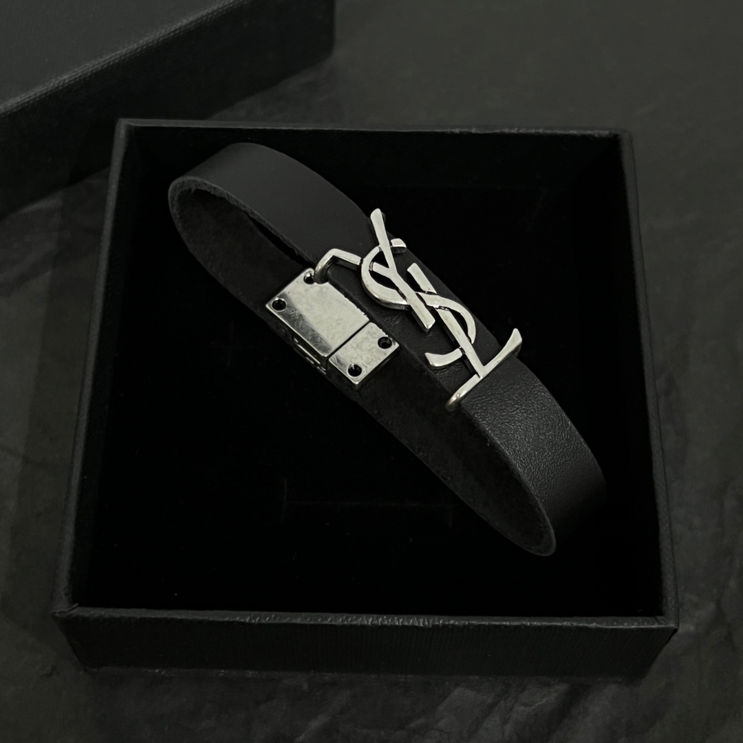 Saint Laurent Bracelet - EUR FASHION