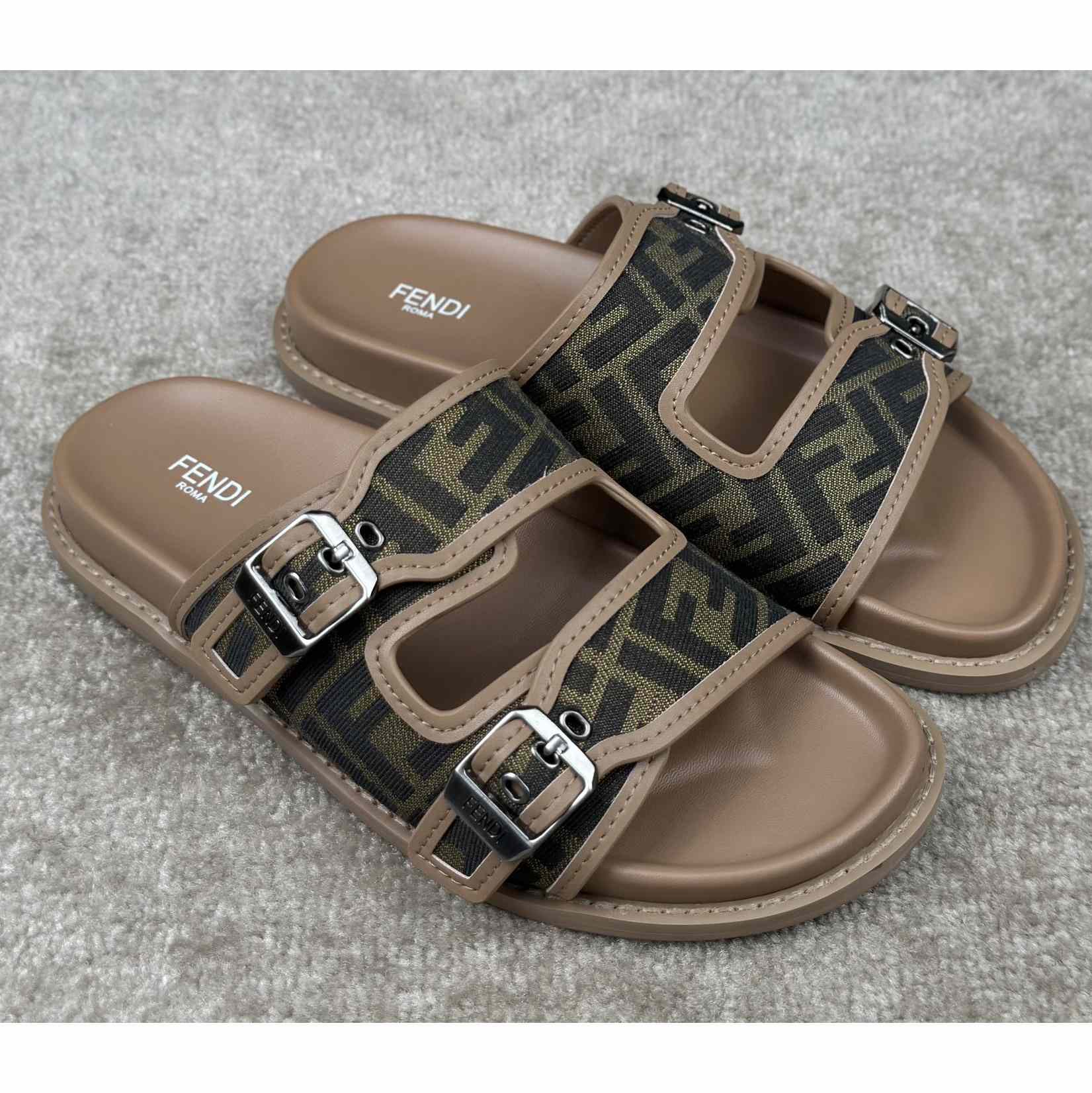 Fendi Feel Sandals  - EUR FASHION
