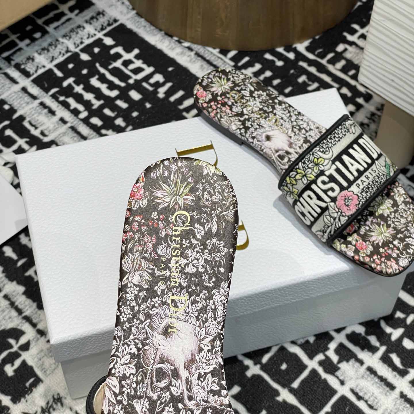 Dior Dway Slide  - EUR FASHION