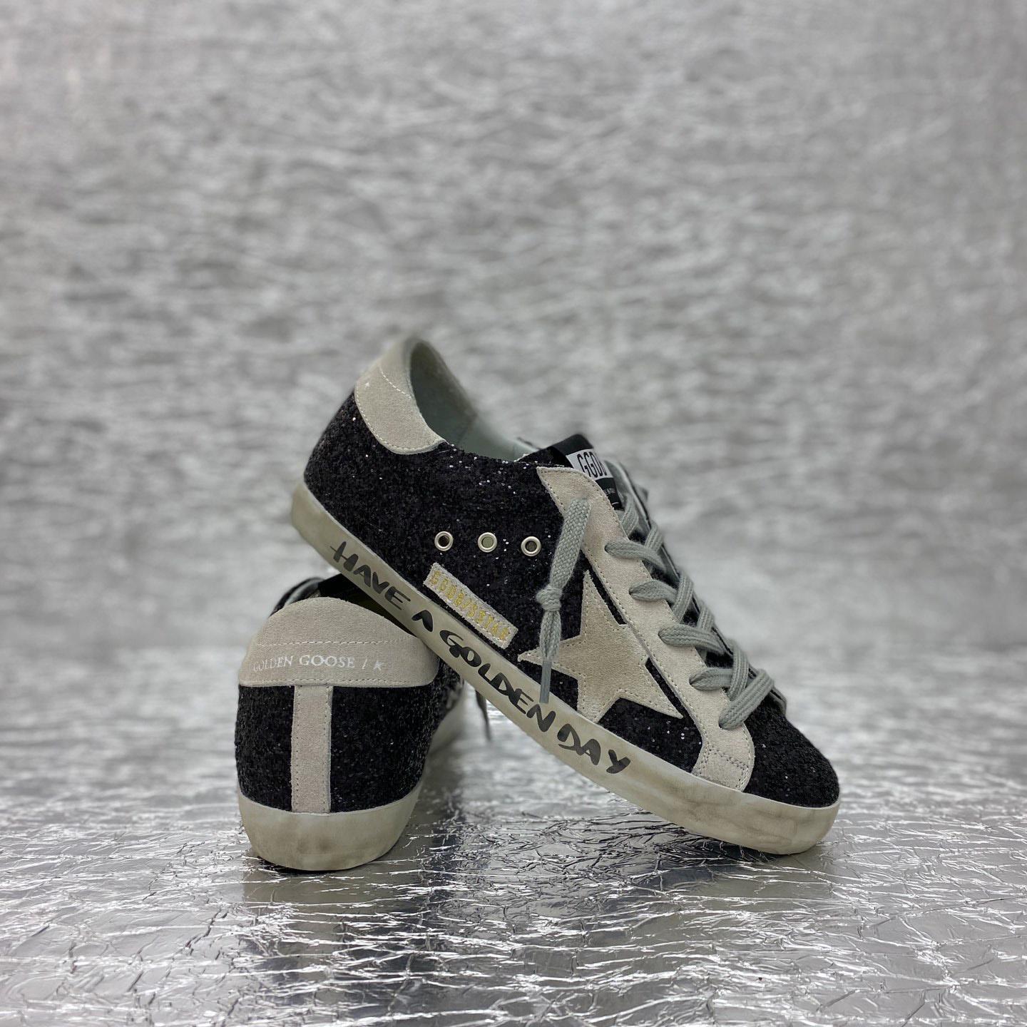 Golden Goose Sneakers - EUR FASHION