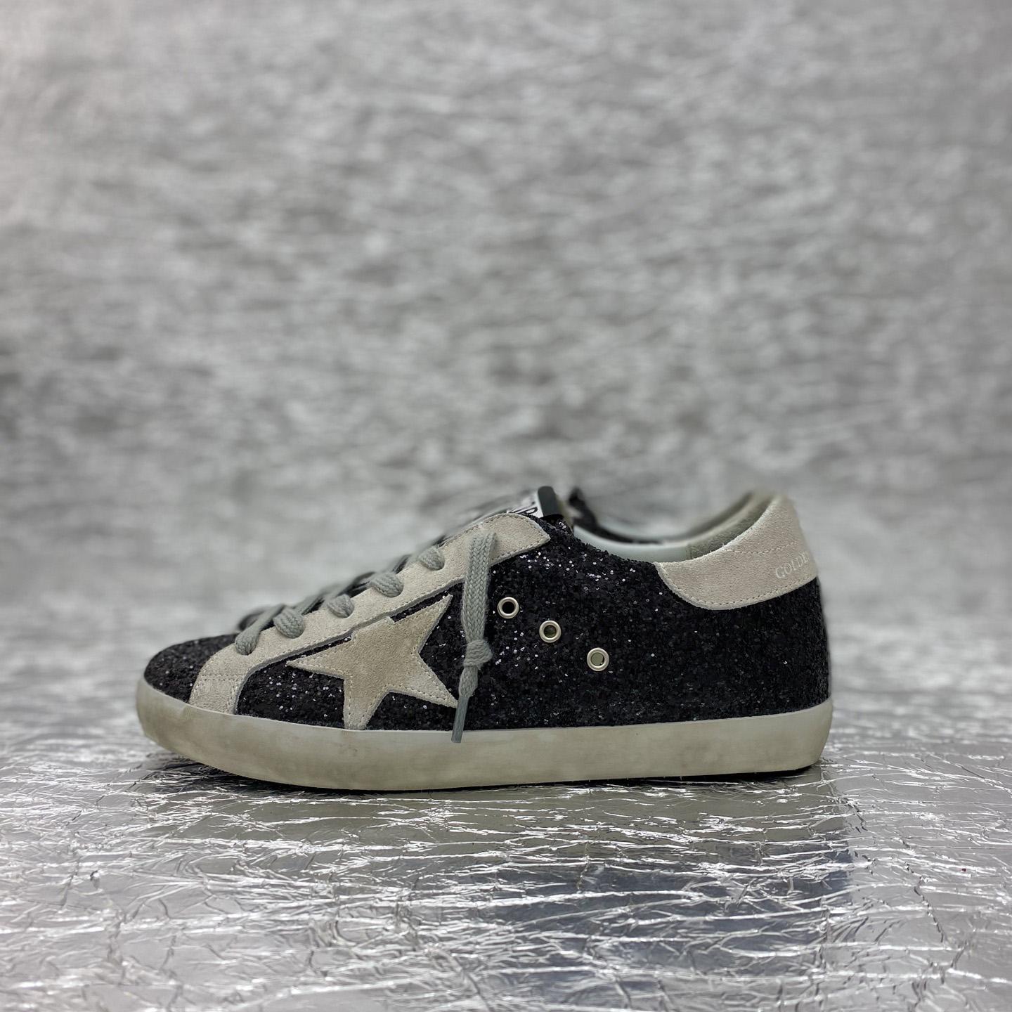 Golden Goose Sneakers - EUR FASHION