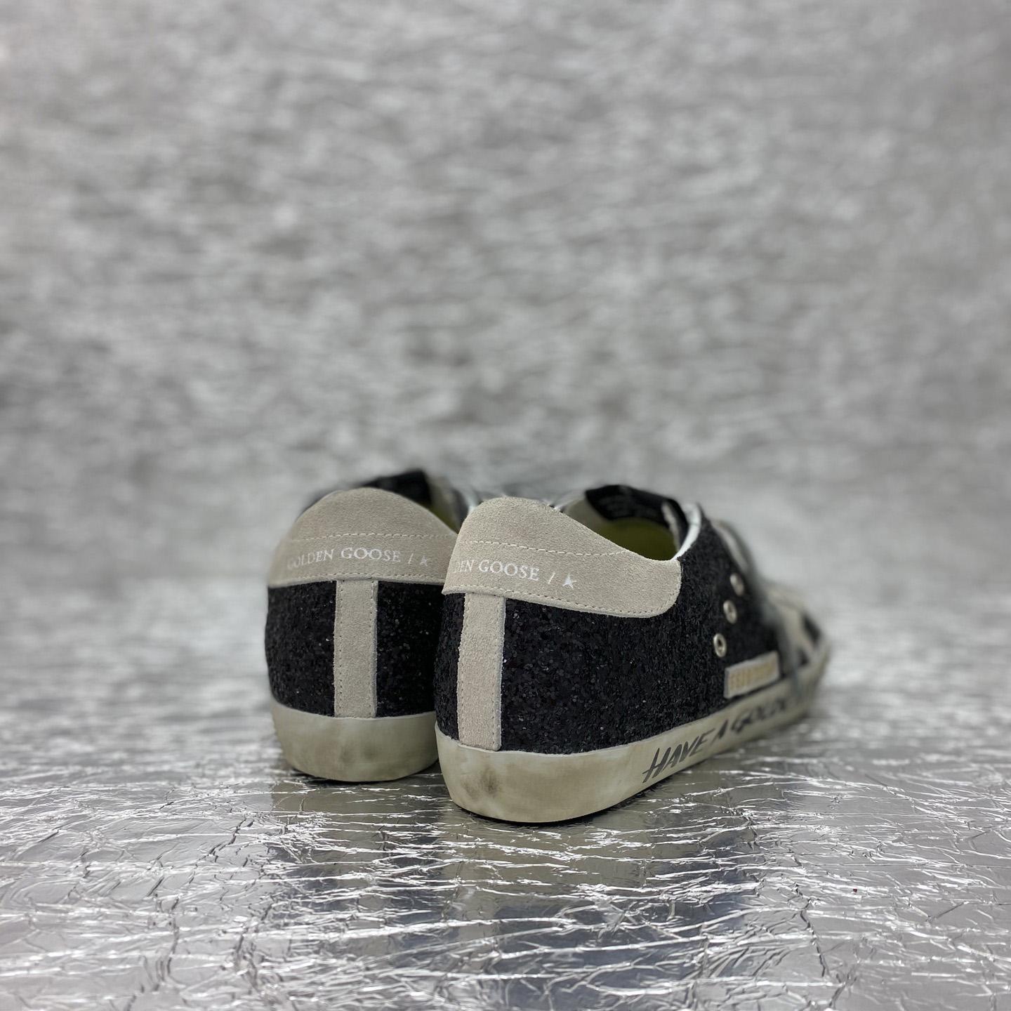 Golden Goose Sneakers - EUR FASHION
