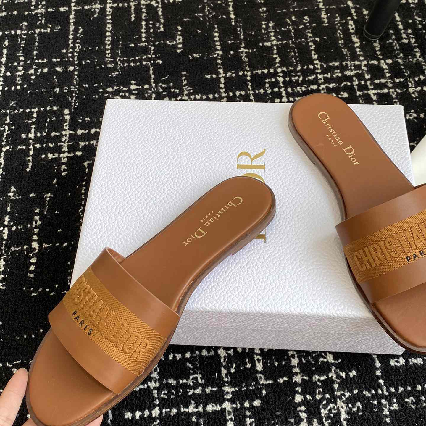 Dior Dway Slide  - EUR FASHION
