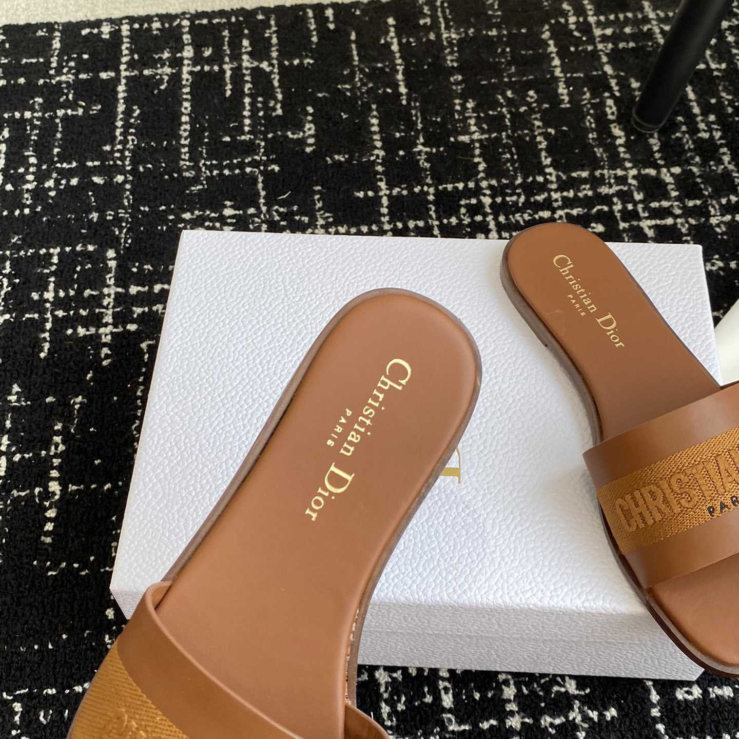 Dior Dway Slide  - EUR FASHION