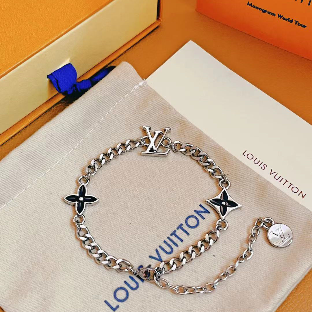 Louis Vuitton LV Spike Bracelet    M1520 - EUR FASHION