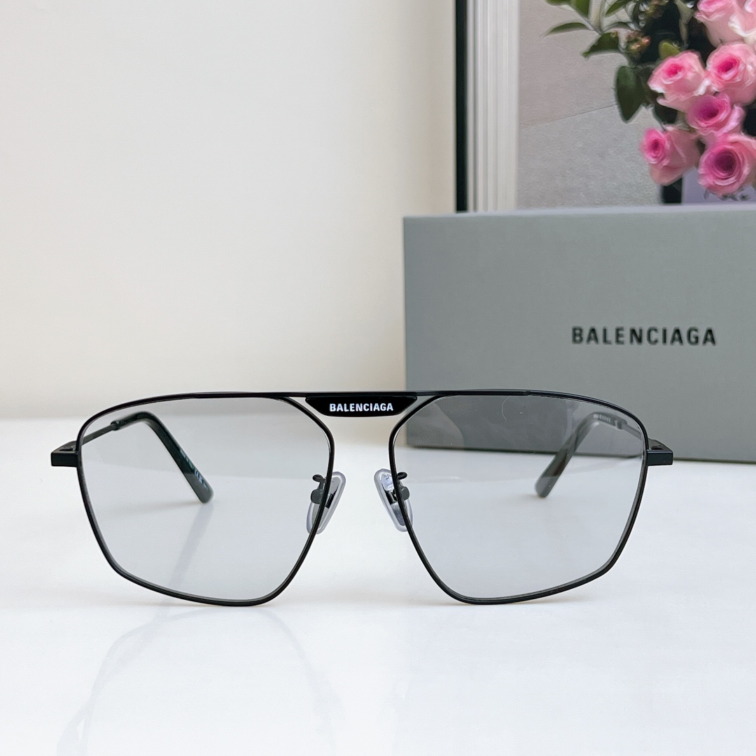 Balenciaga Tag 2.0 Navigator Sunglasses   BB0246SA - EUR FASHION