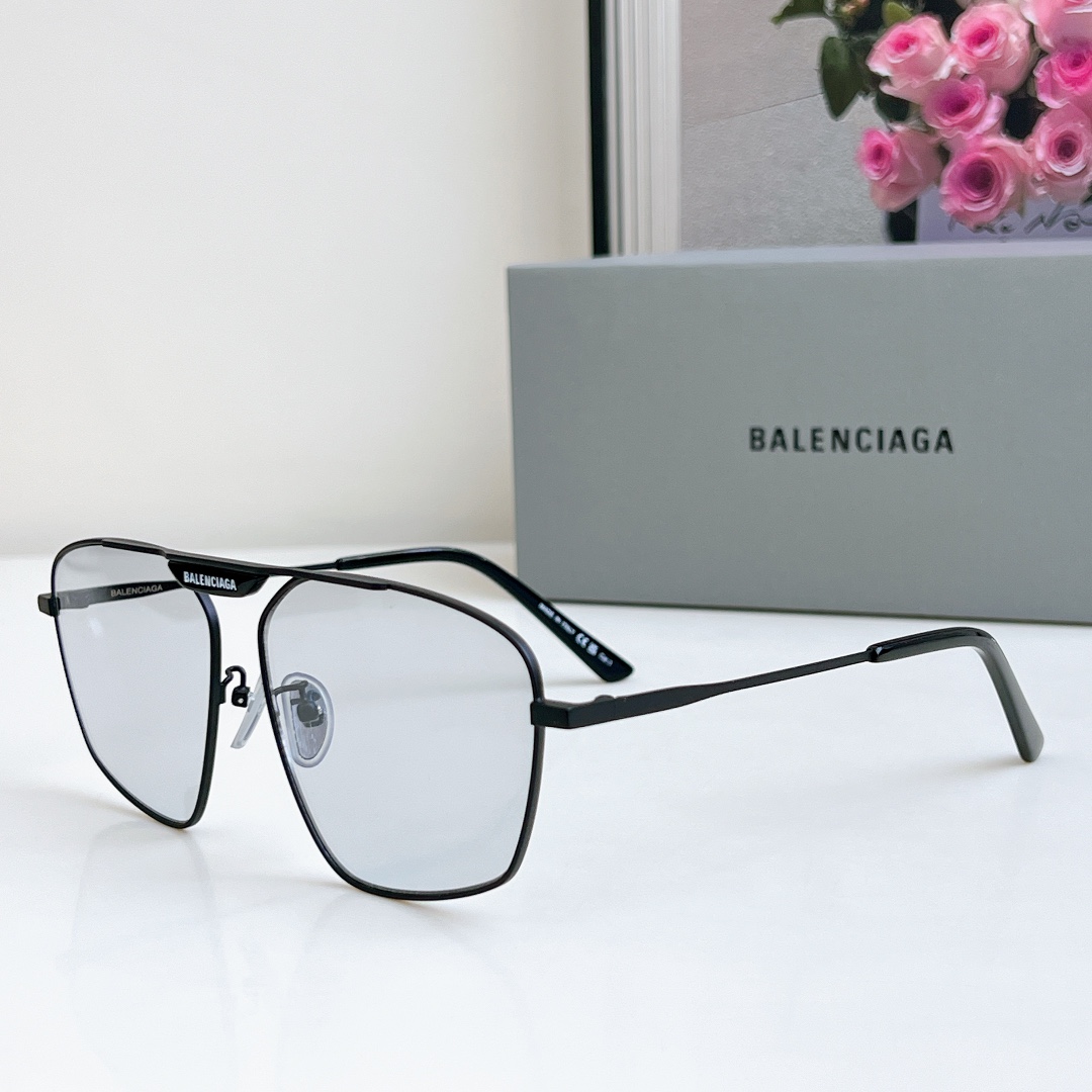 Balenciaga Tag 2.0 Navigator Sunglasses   BB0246SA - EUR FASHION