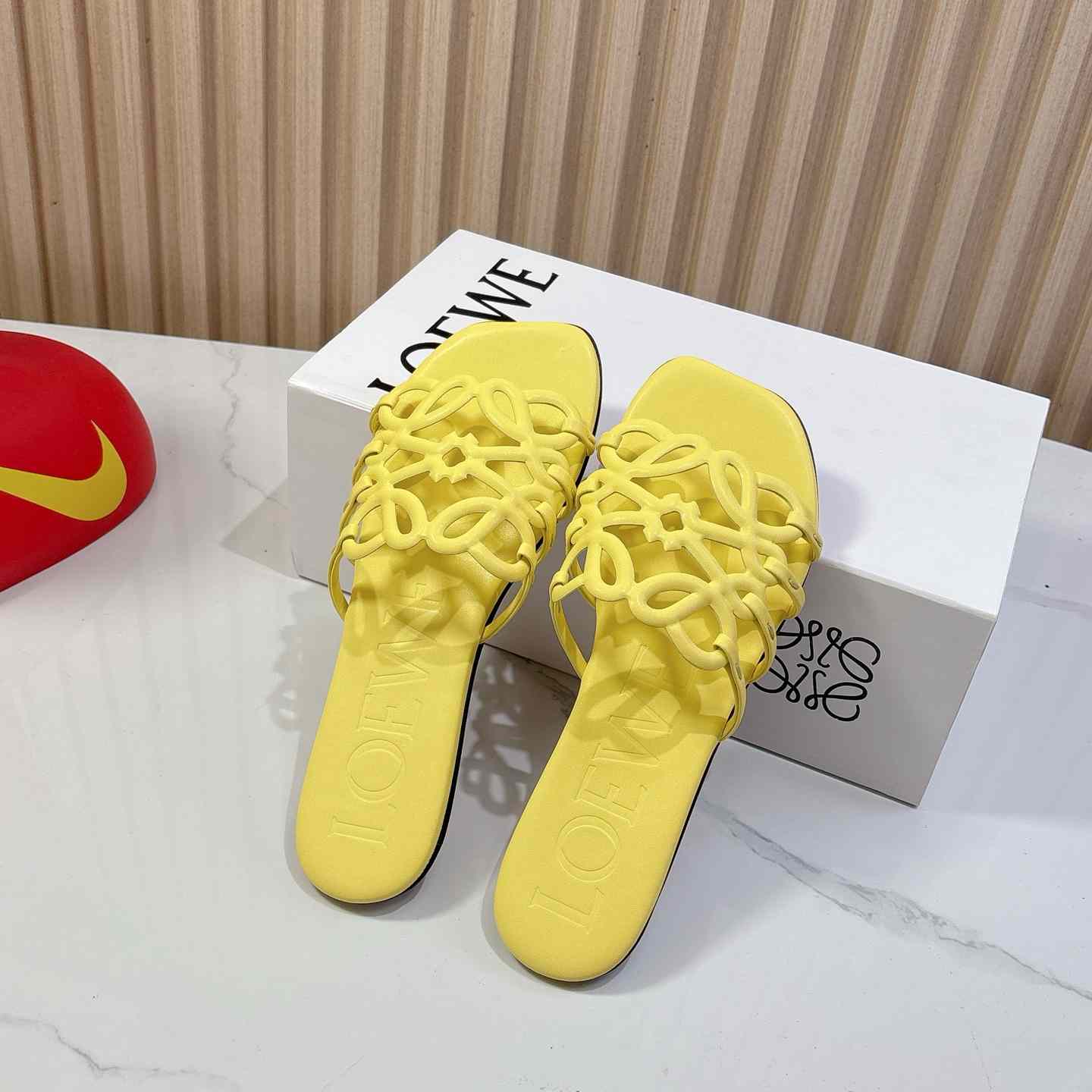 Loewe Petal Anagram Slide In Soft Calfskin - EUR FASHION