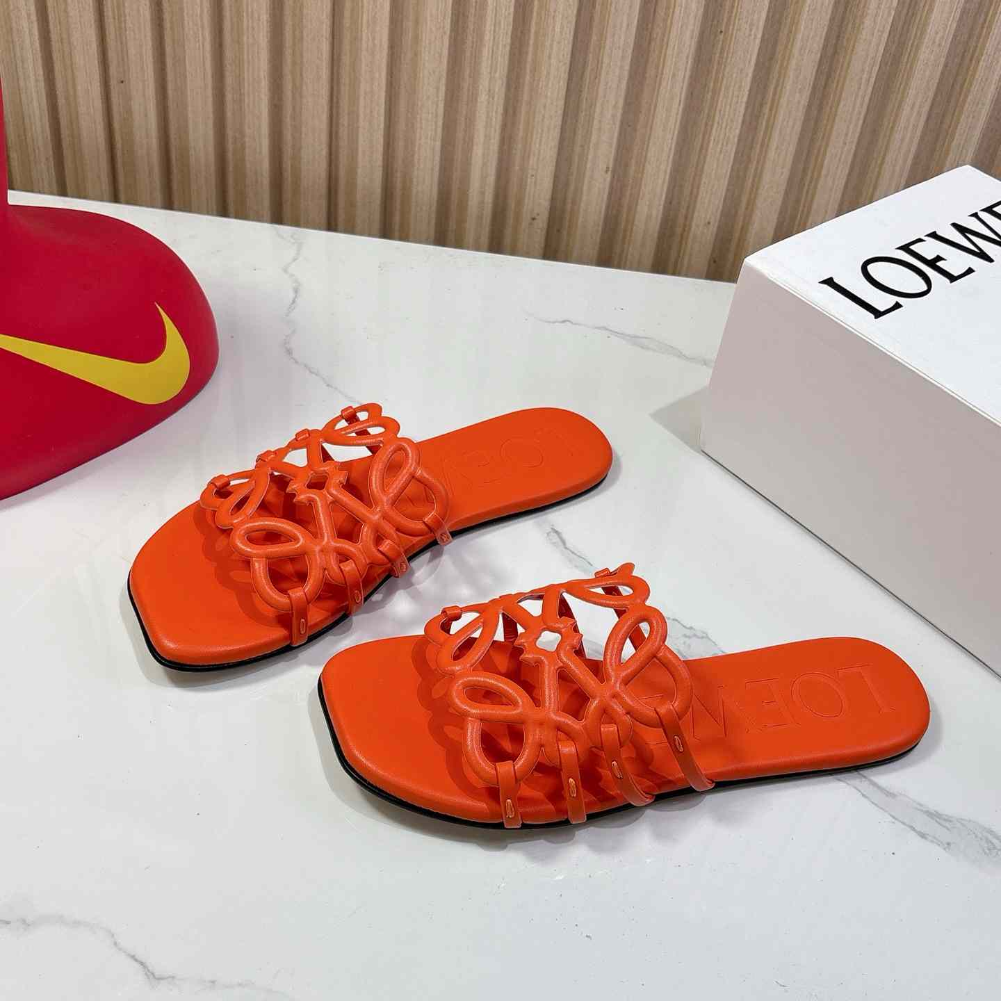Loewe Petal Anagram Slide In Soft Calfskin - EUR FASHION