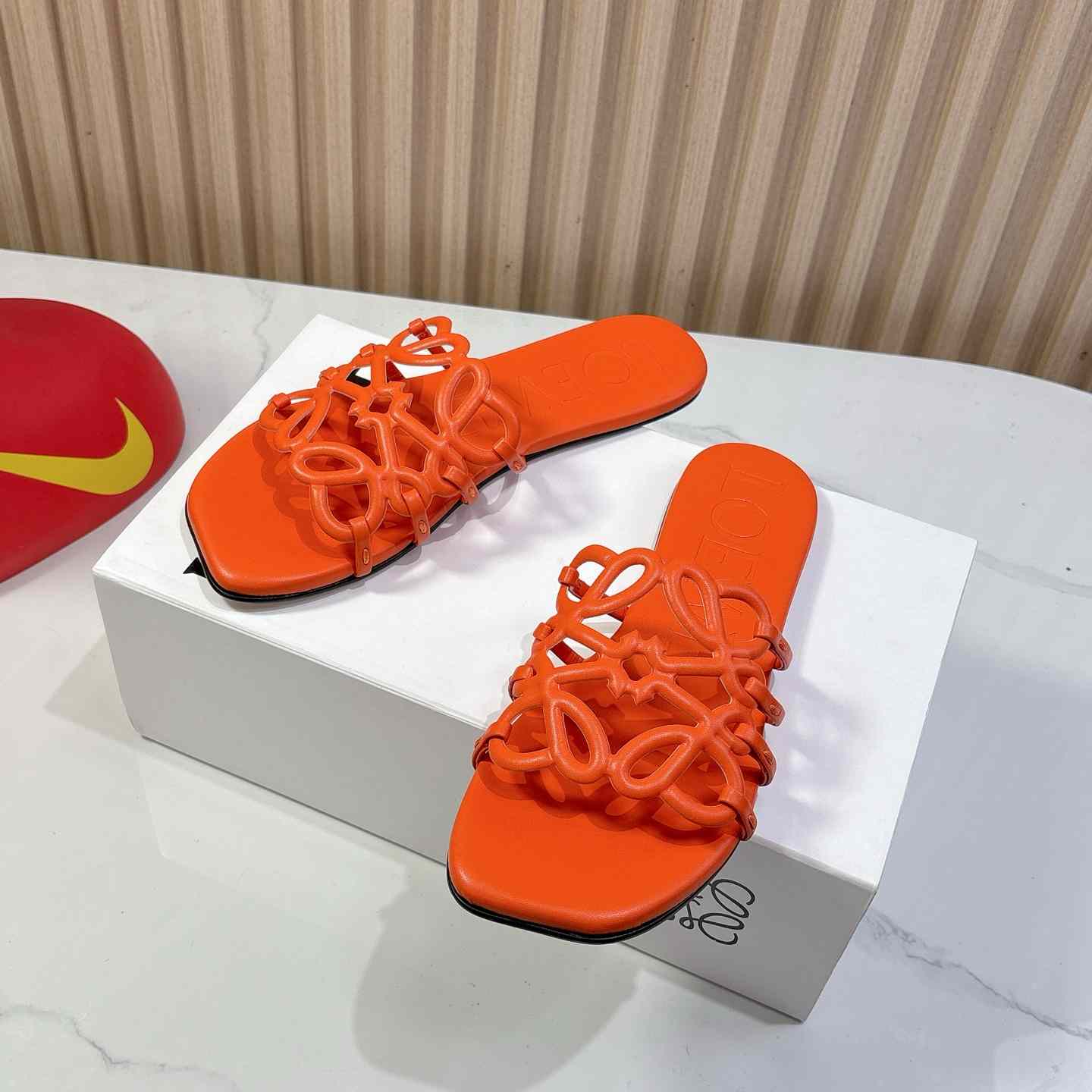 Loewe Petal Anagram Slide In Soft Calfskin - EUR FASHION