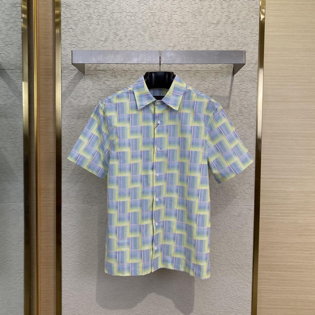 Louis Vuitton Graphic Printed Short-Sleeved Shirt    1AGTQG - EUR FASHION