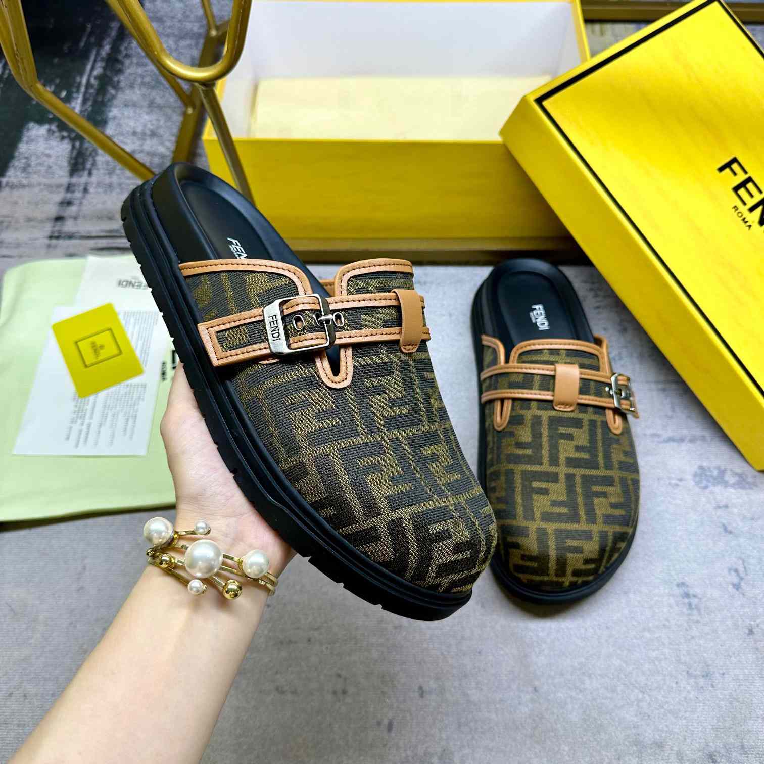 Fendi Feel Brown FF Jacquard Sandals - EUR FASHION
