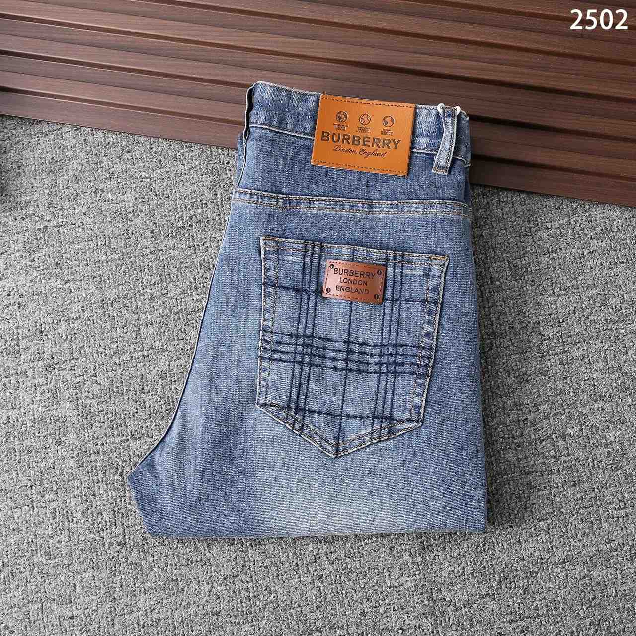 Burberry Jeans - EUR FASHION
