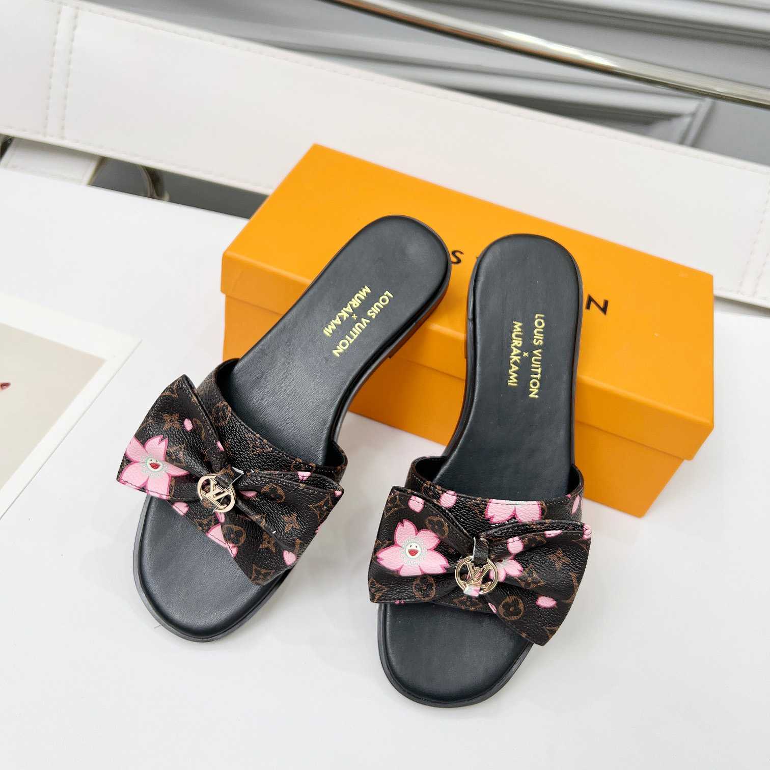 Louis Vuitton LV x TM Lily Flat Mule   1AGVYB - EUR FASHION