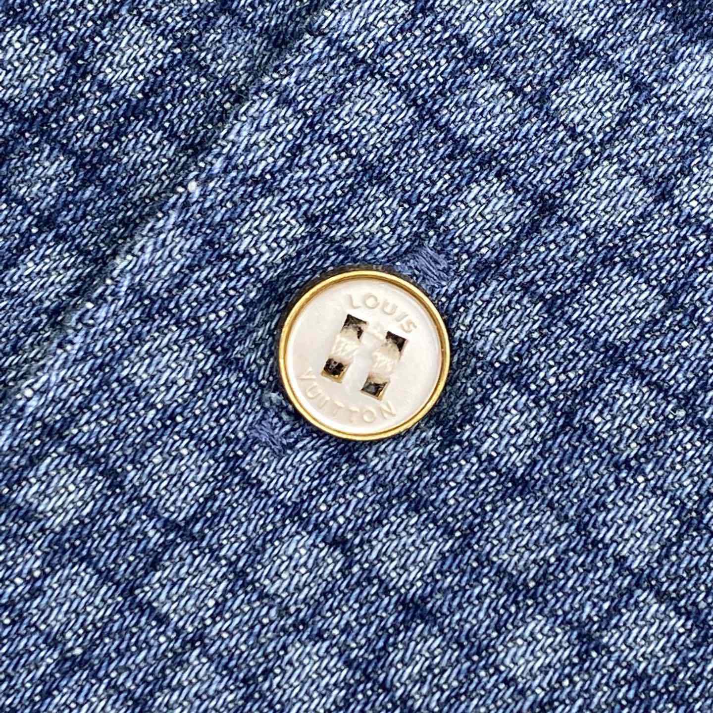Louis Vuitton Printed Short-Sleeved Denim Shirt   1AFVQL - EUR FASHION