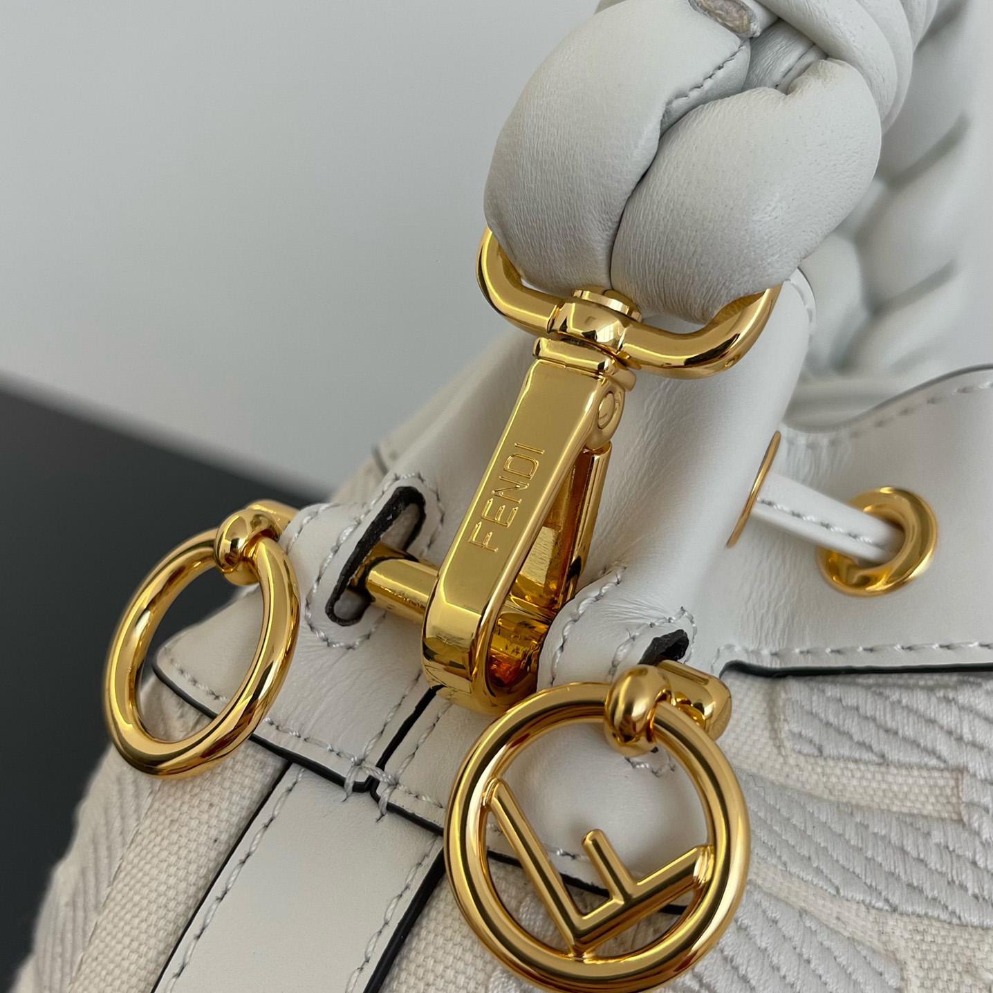 Fendi Bucket Bag (18-12-10cm) - EUR FASHION