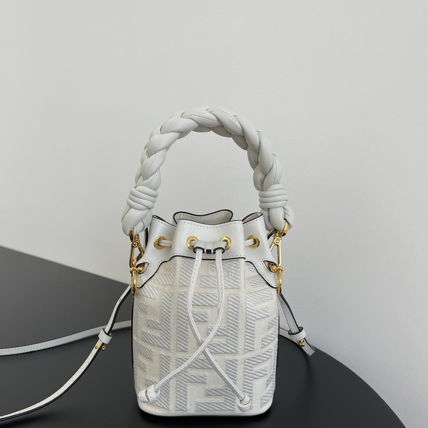 Fendi Bucket Bag (18-12-10cm) - EUR FASHION