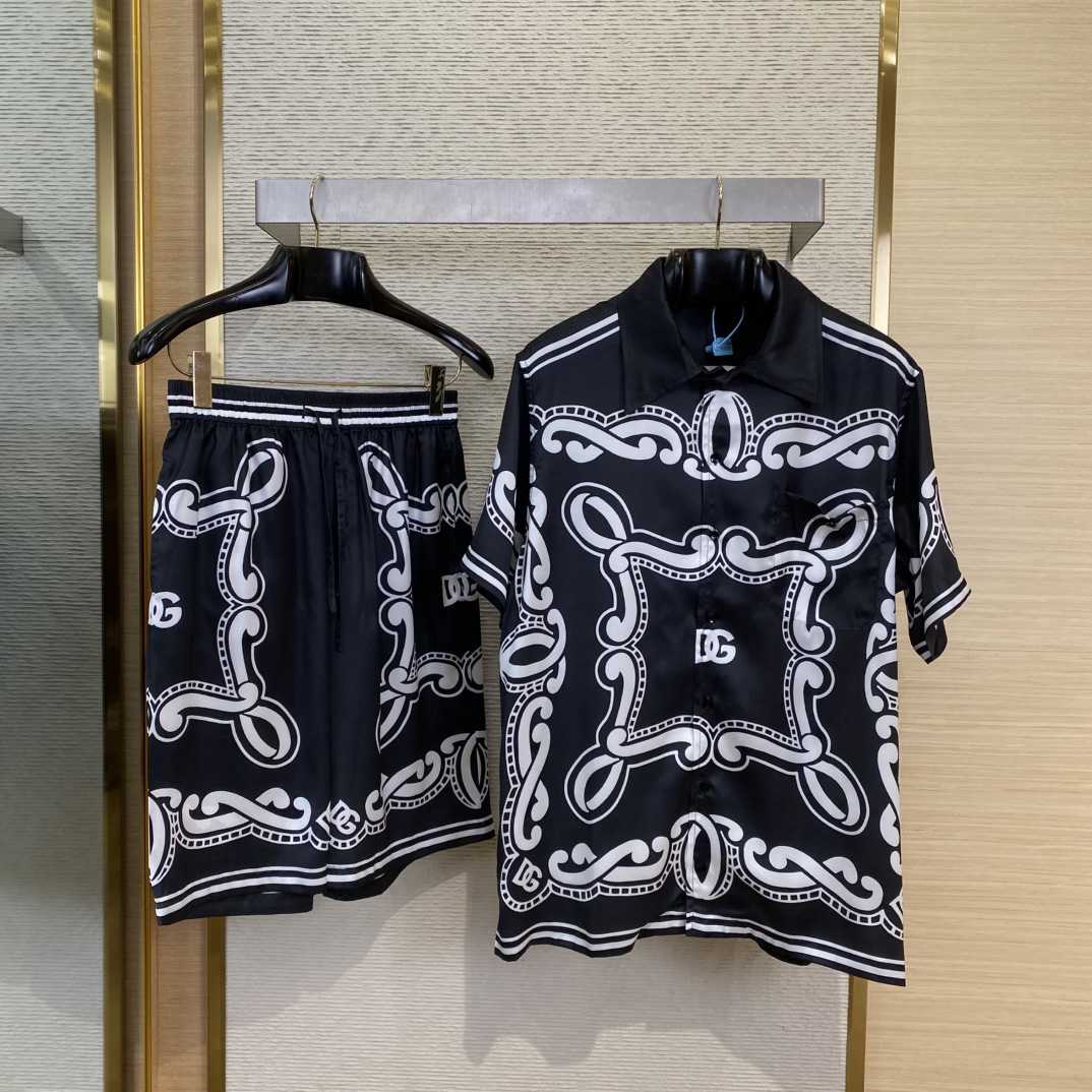 Dolce & Gabbana Batik  Silk Shirt And Shorts With Bandanna Print  - EUR FASHION