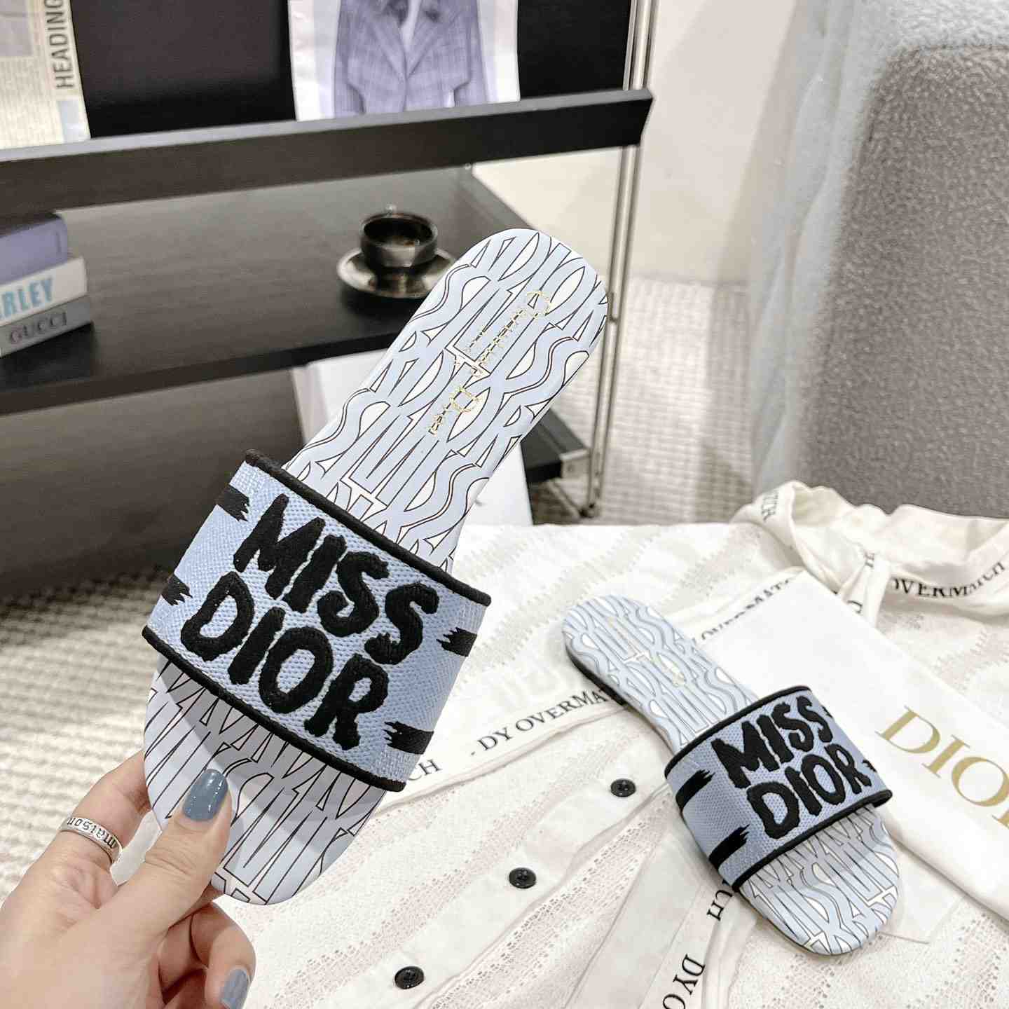 Dior Dway Slide  - EUR FASHION