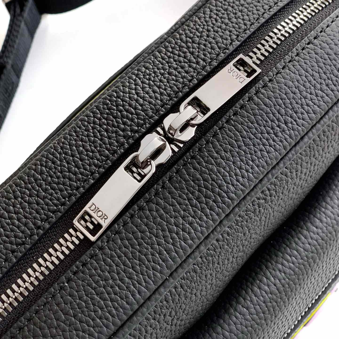 Dior And Kaws Mini Rider 2.0 Zipped Messenger Bag   - EUR FASHION