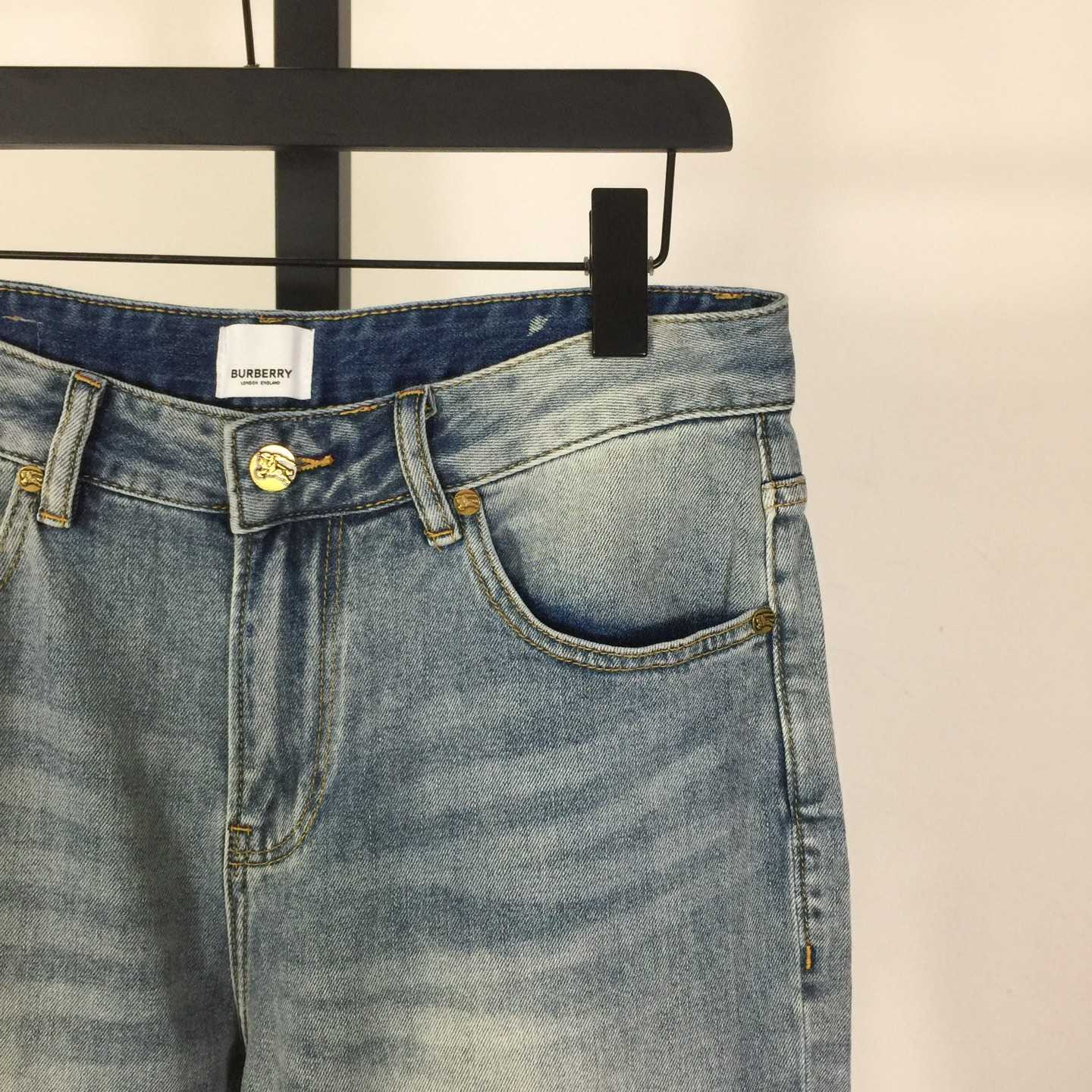 Burberry Jeans - EUR FASHION