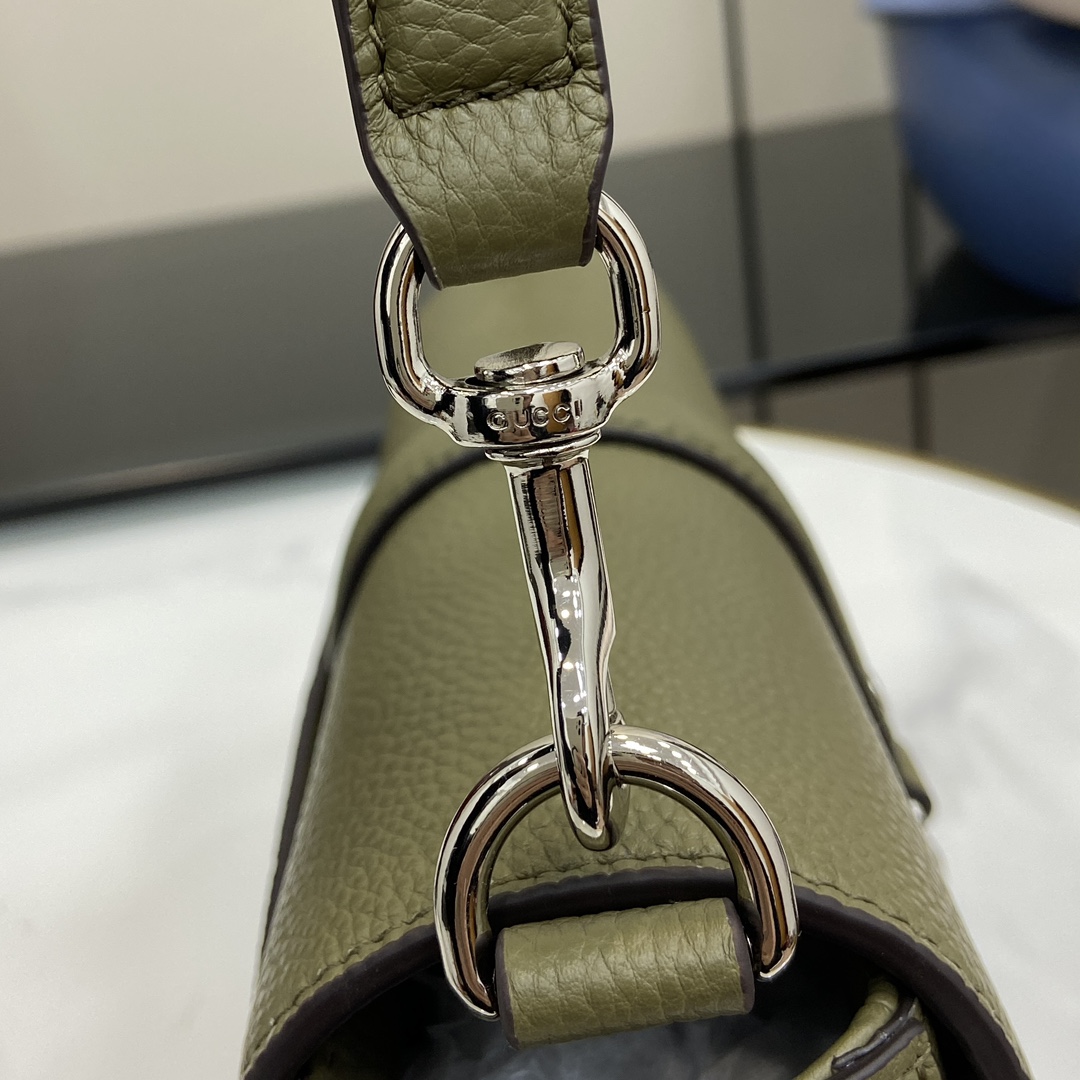 Gucci Small Crossbody Bag With Hook Closure - EUR FASHION
