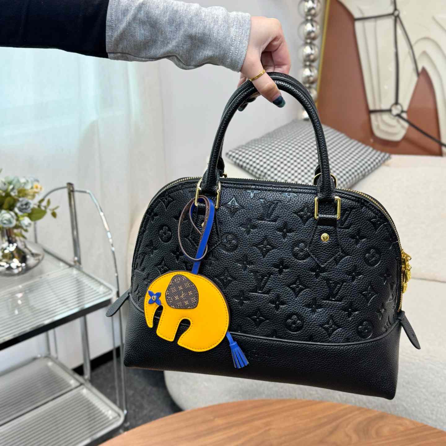 Louis Vuitton LV Elephant Bag Charm   M02325 - EUR FASHION