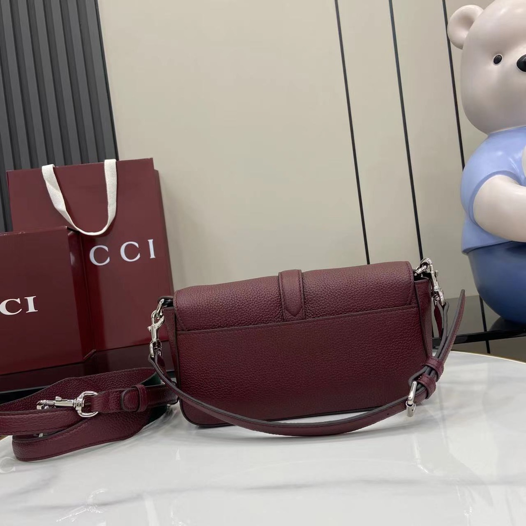 Gucci Small Crossbody Bag With Hook Closure - EUR FASHION