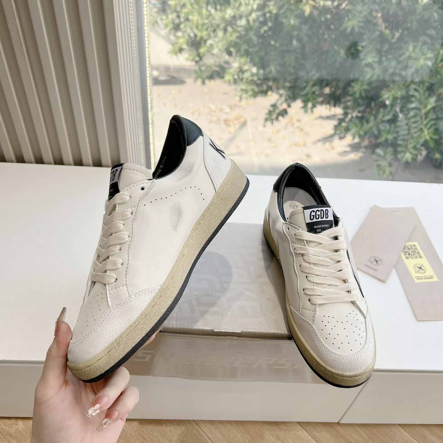 Golden Goose Sneakers - EUR FASHION