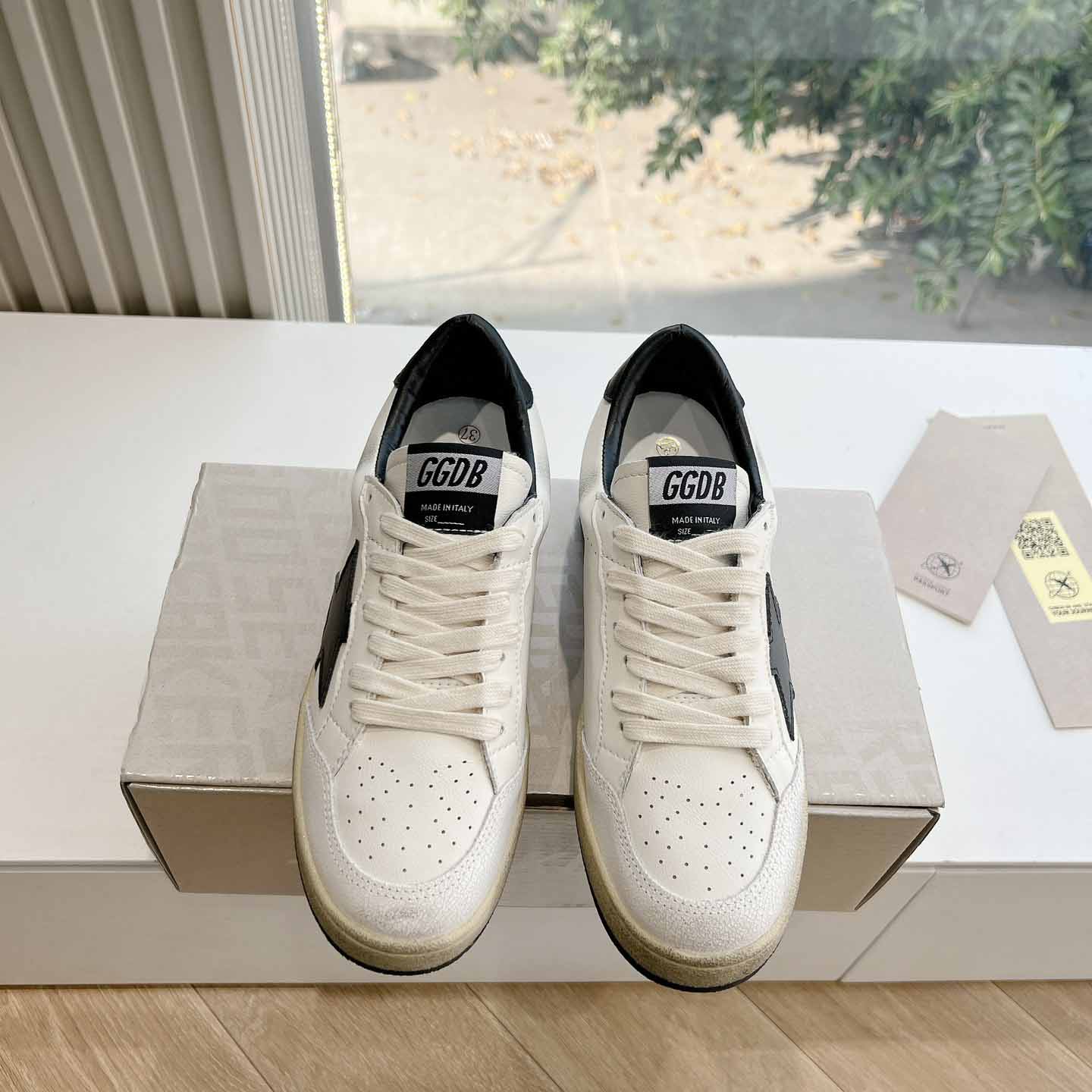Golden Goose Sneakers - EUR FASHION