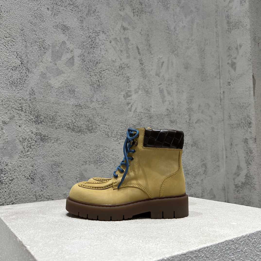 Bottega Veneta Haddock Lace-Up Ankle Boot - EUR FASHION
