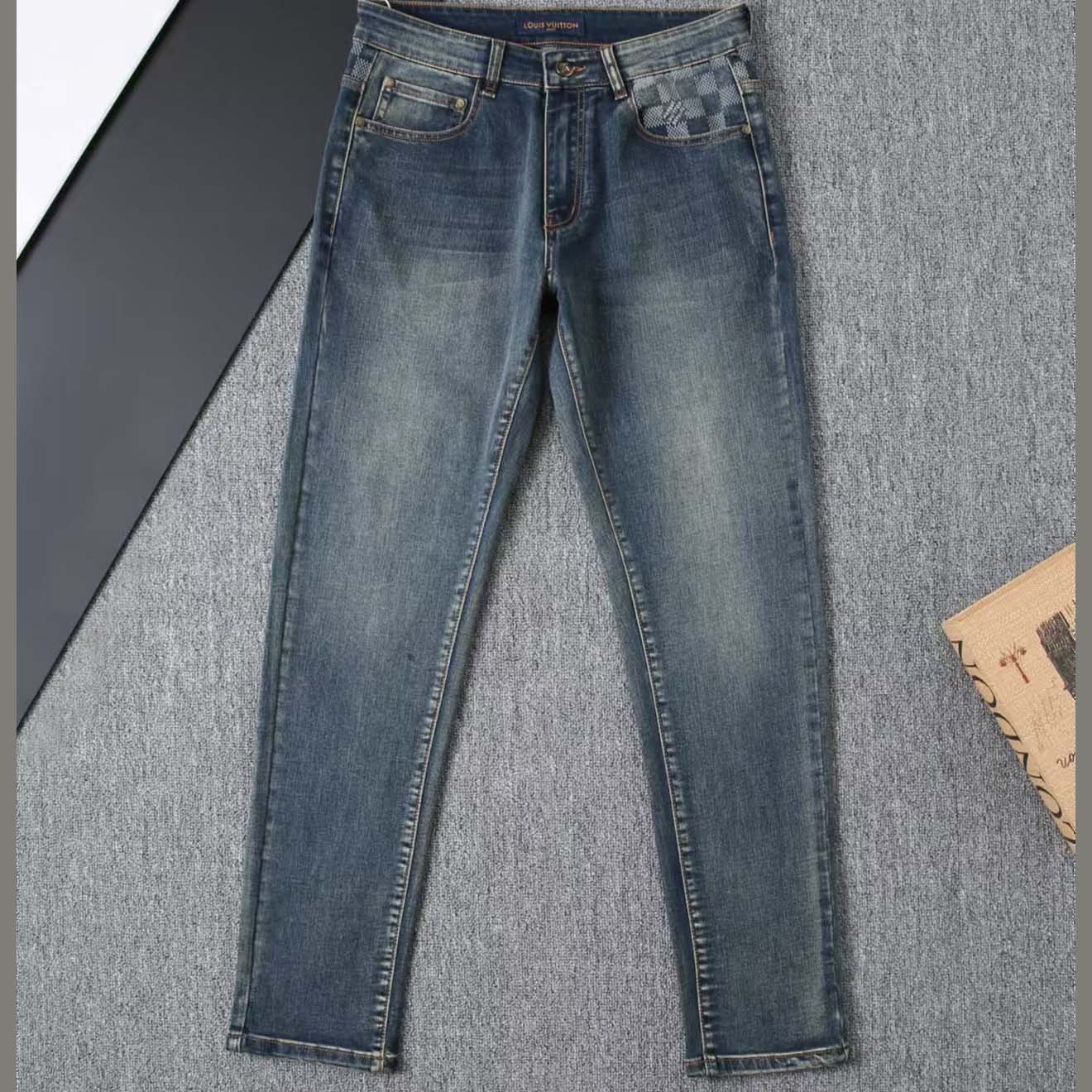 Louis Vuitton Jeans - EUR FASHION