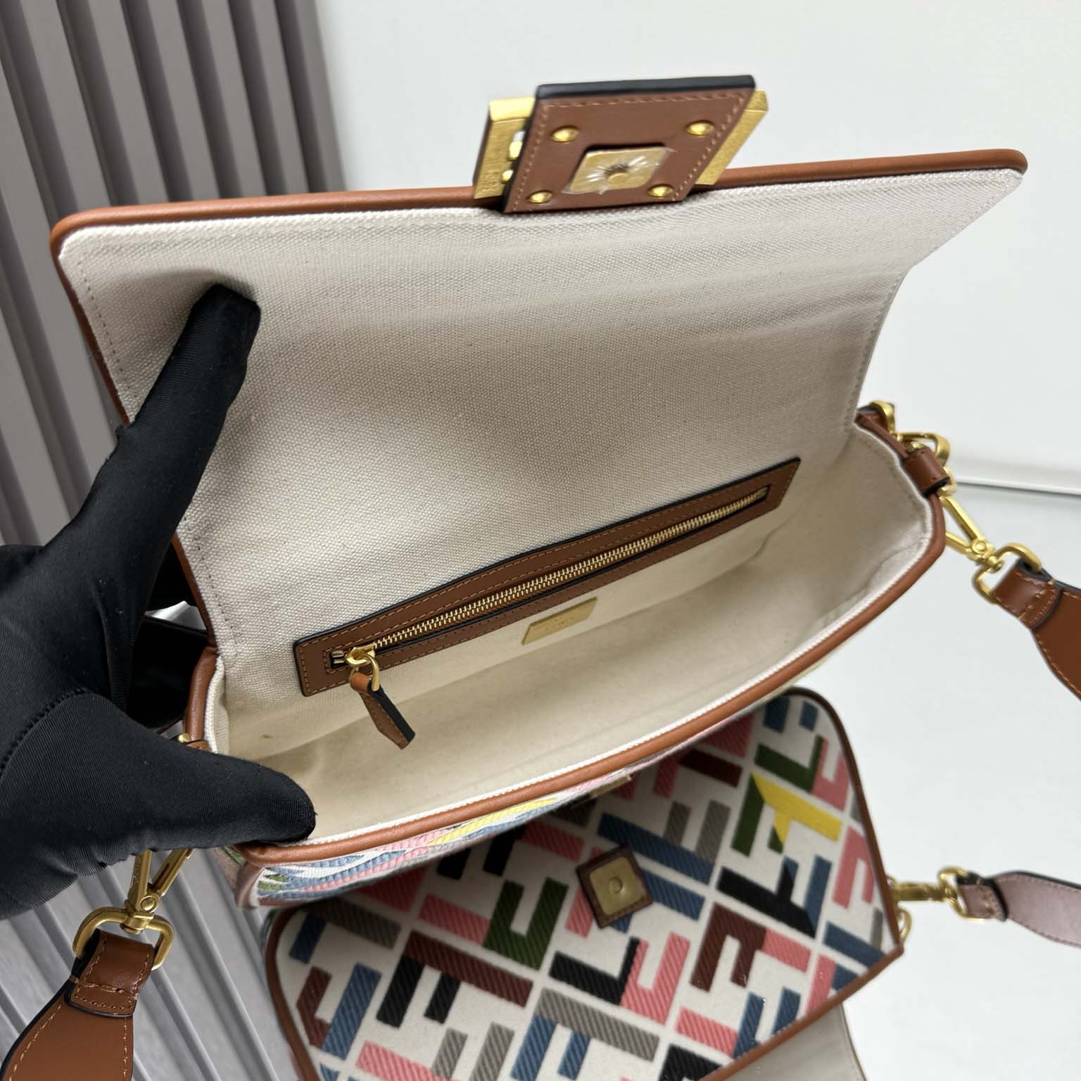Fendi Baguette Mini  26x13x6cm - EUR FASHION