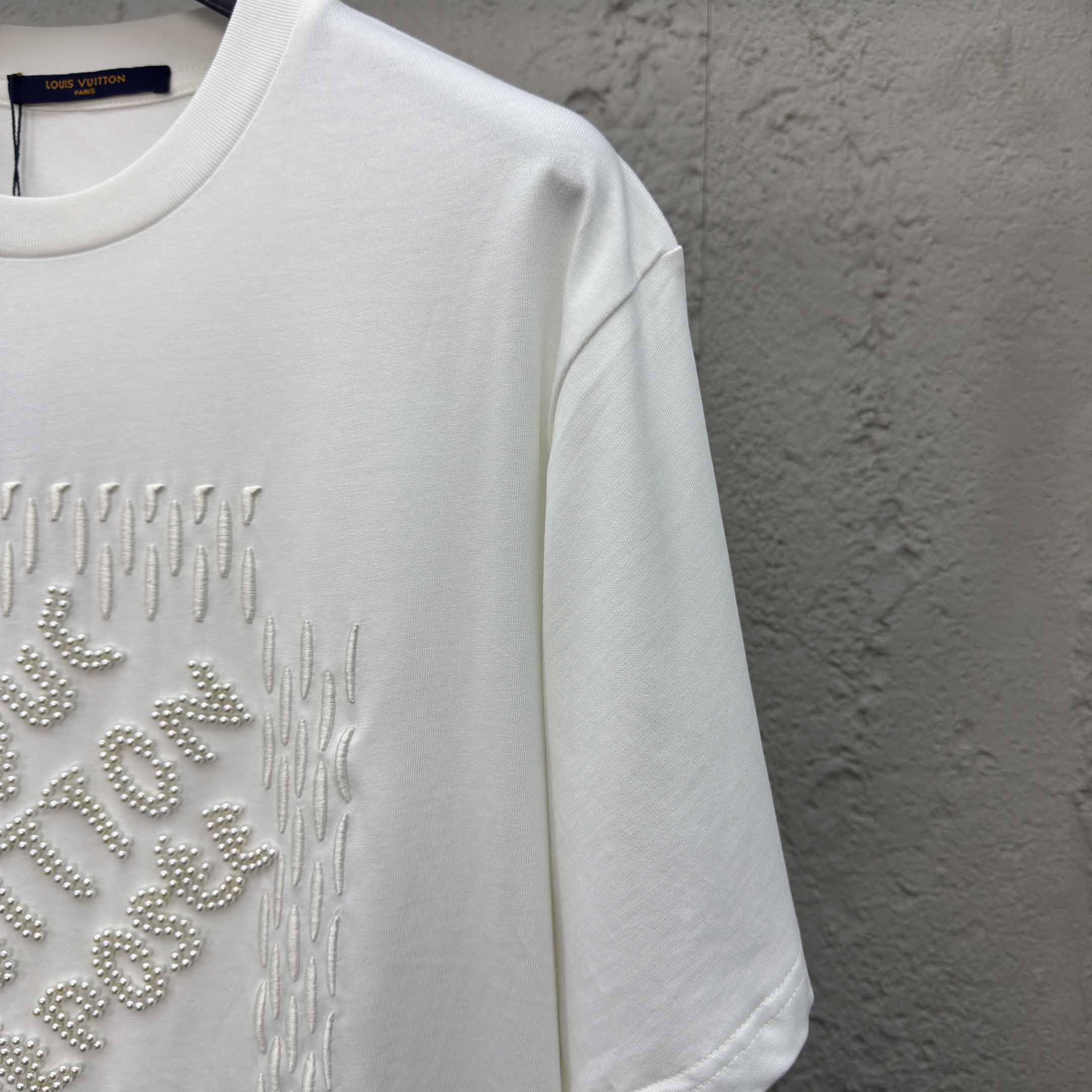 Louis Vuitton Embroidered Signature Cotton T-Shirt  1AFV77 - EUR FASHION
